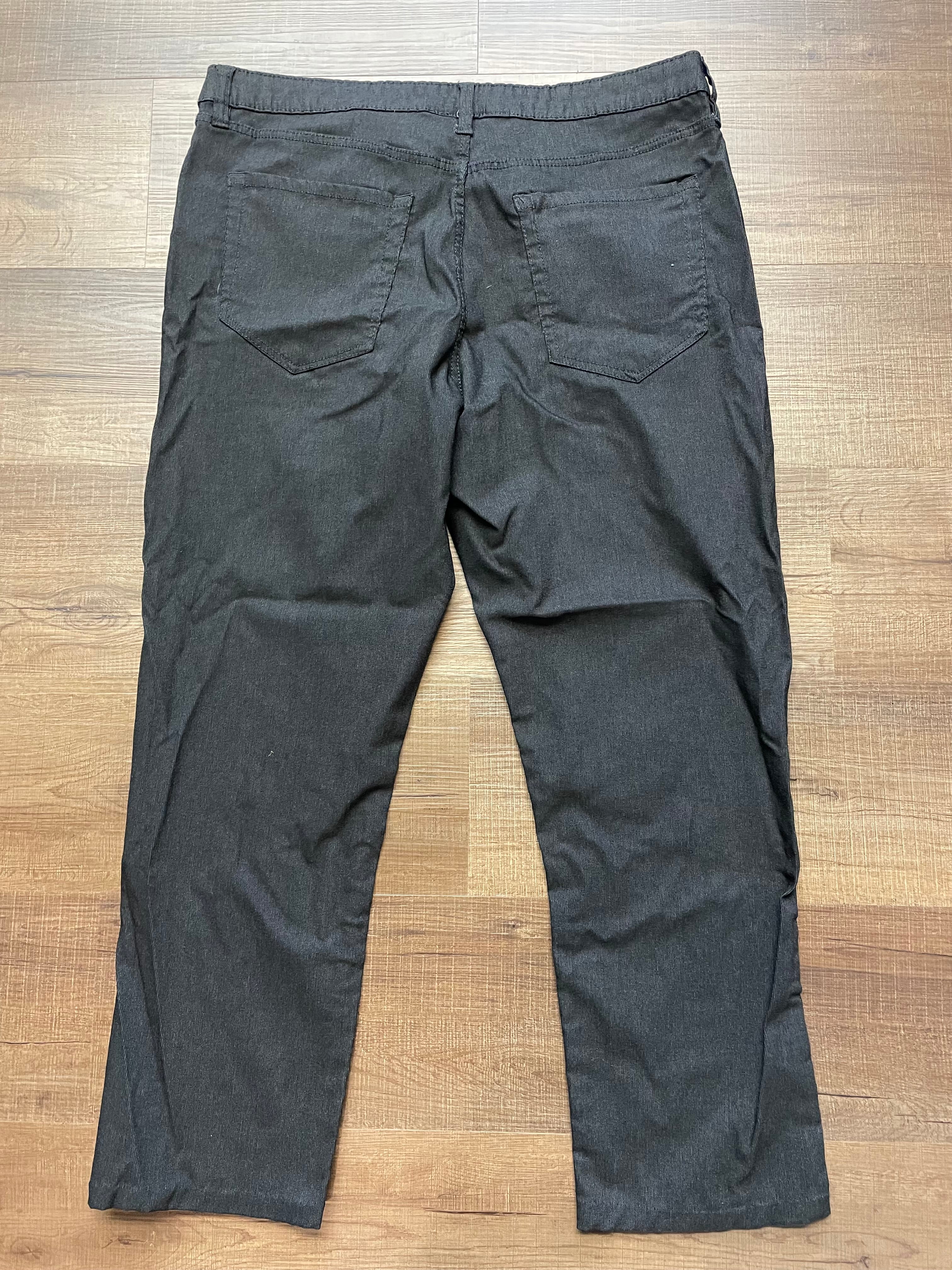 IZOD Advantage Performance Straight Fit Men's Pants (36x30)