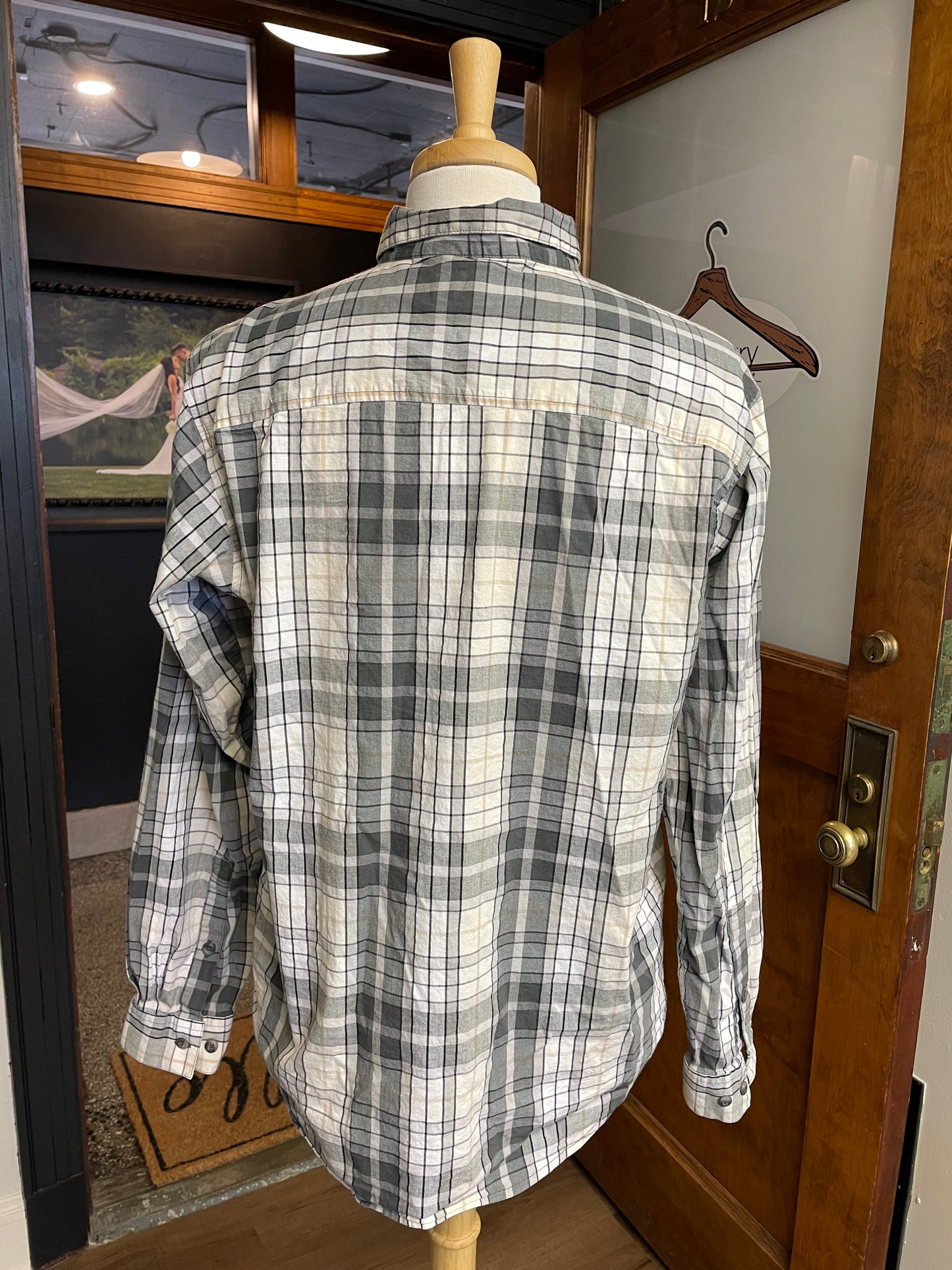 Columbia Tall Men's Plaid Button Down Shirt (L)