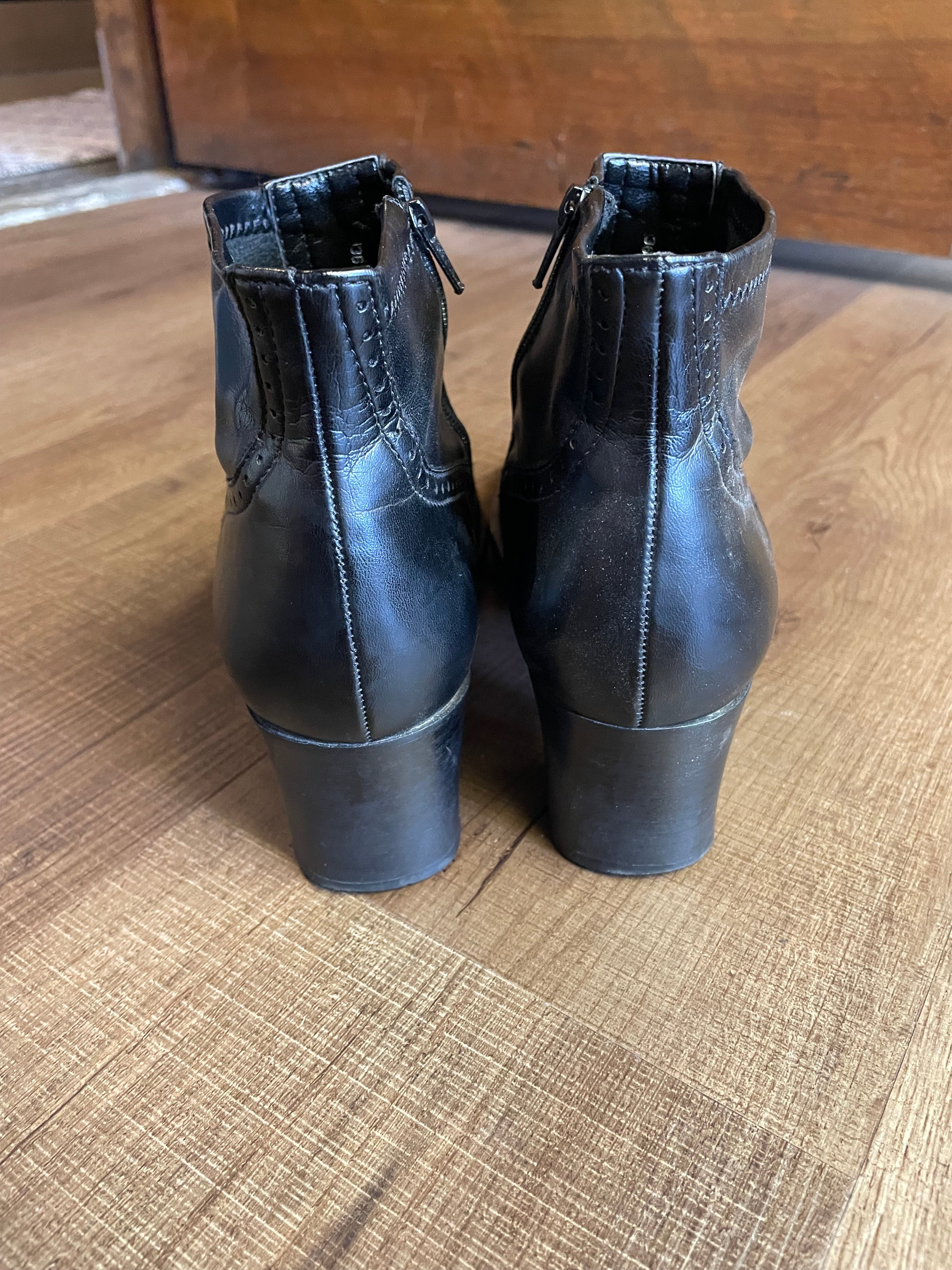 Franco Sarto Black Women's Bootie (7.5M)