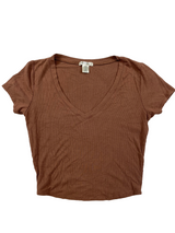 Bozzolo Ribbed V-Neck Crop Top (M) - BinxBerry Consignment