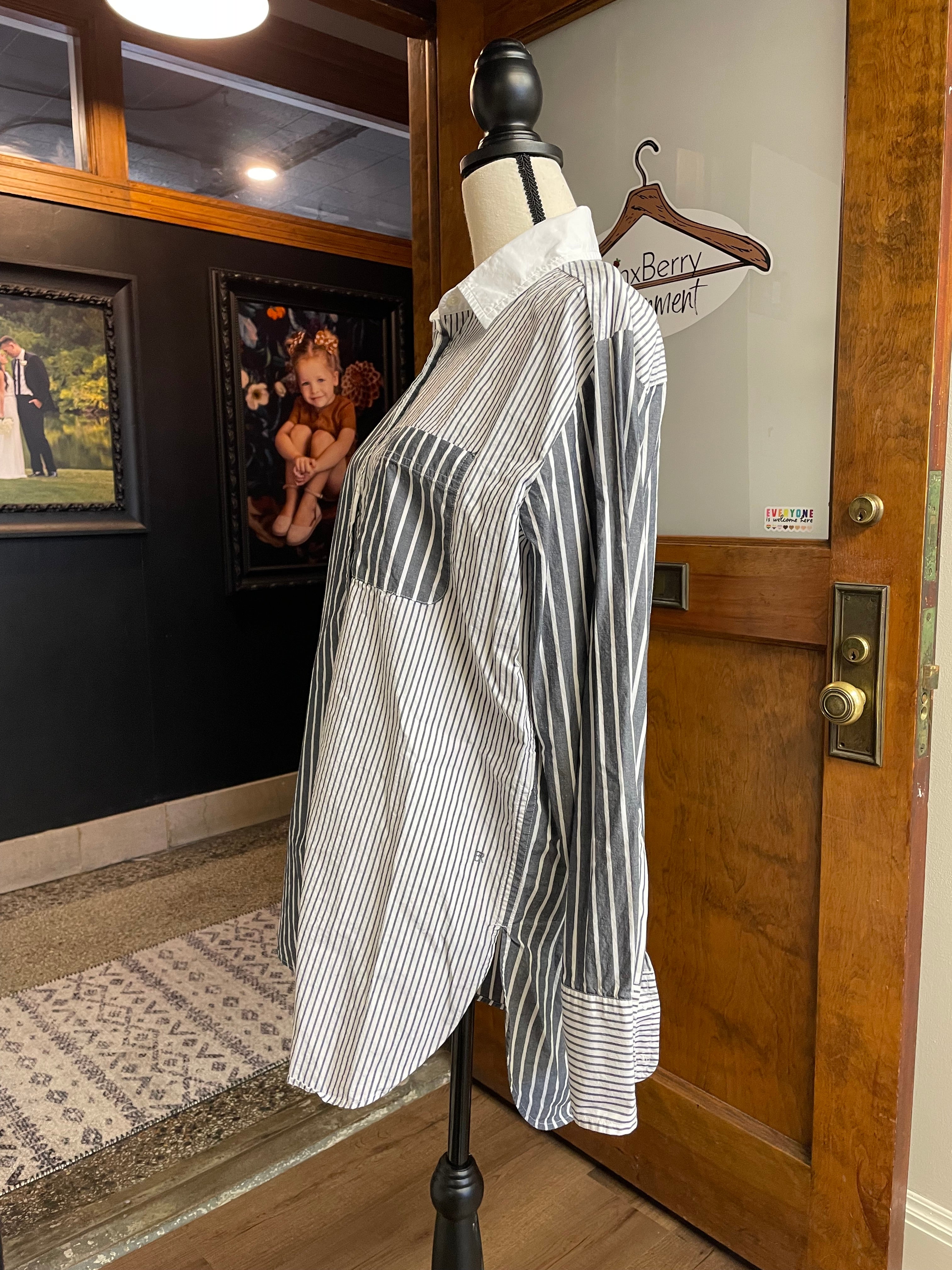 Banana Republic The Oversized Shirt (S Tall)