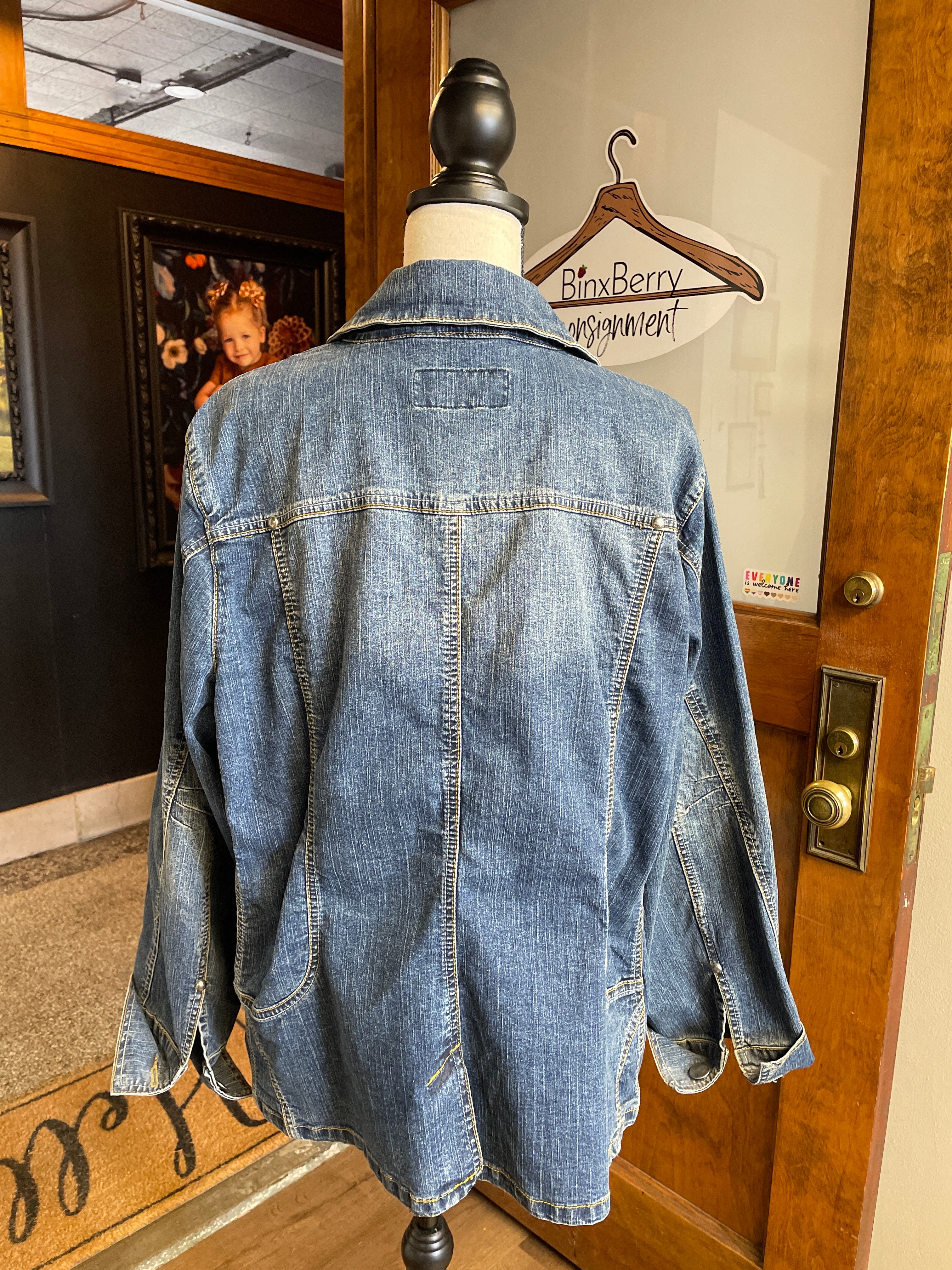 Mwah Jeans Women's Denim Jacket (22/24W)