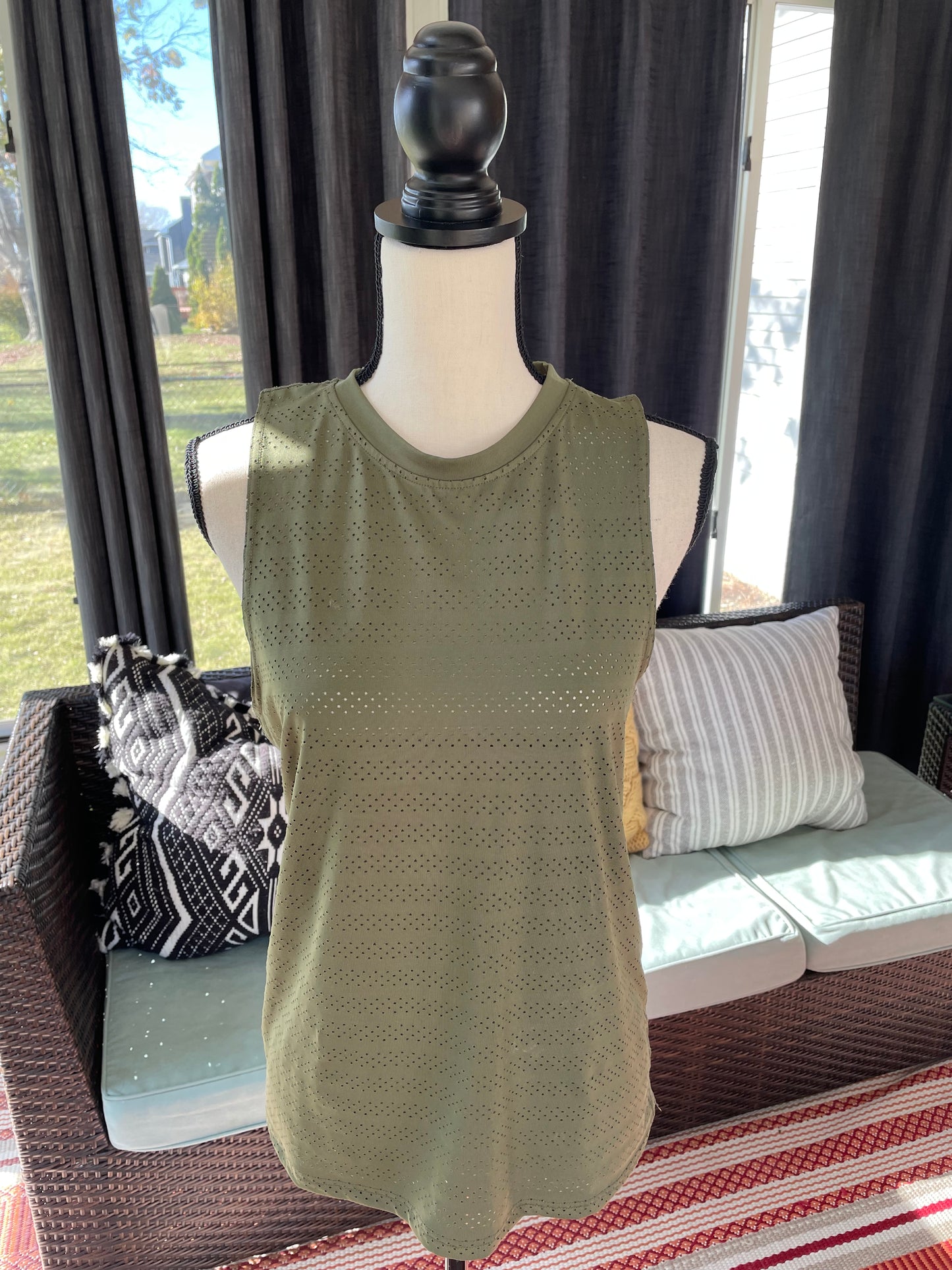 Zyia Active Chill Perforated Mesh Muscle Tank (S)