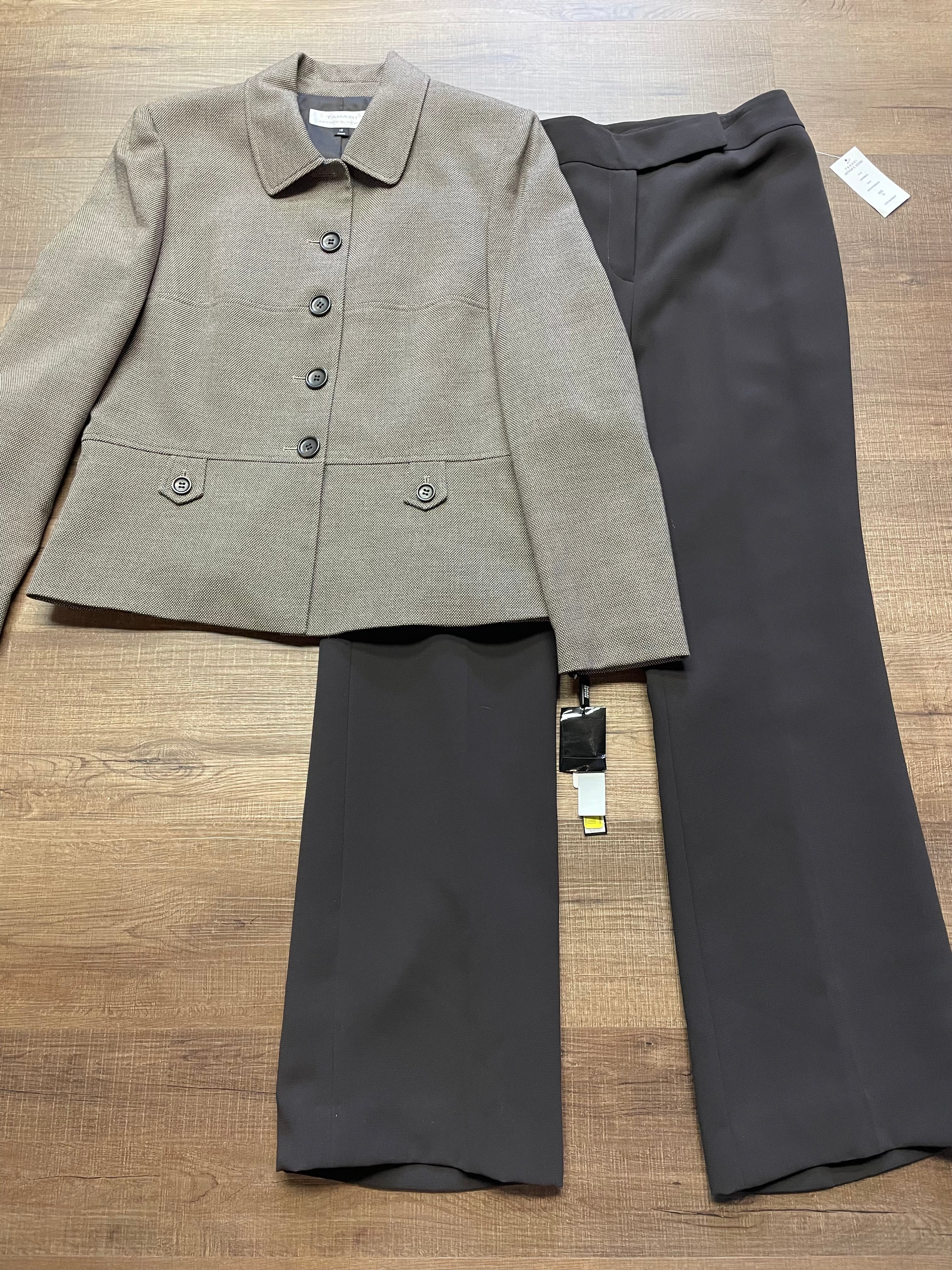 Tahair Arthru S. Levine Women's Danielle Pant Suit (12)