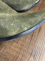 Marc Fisher Yale Chelsea Green Suede Ankle Boots (9M)