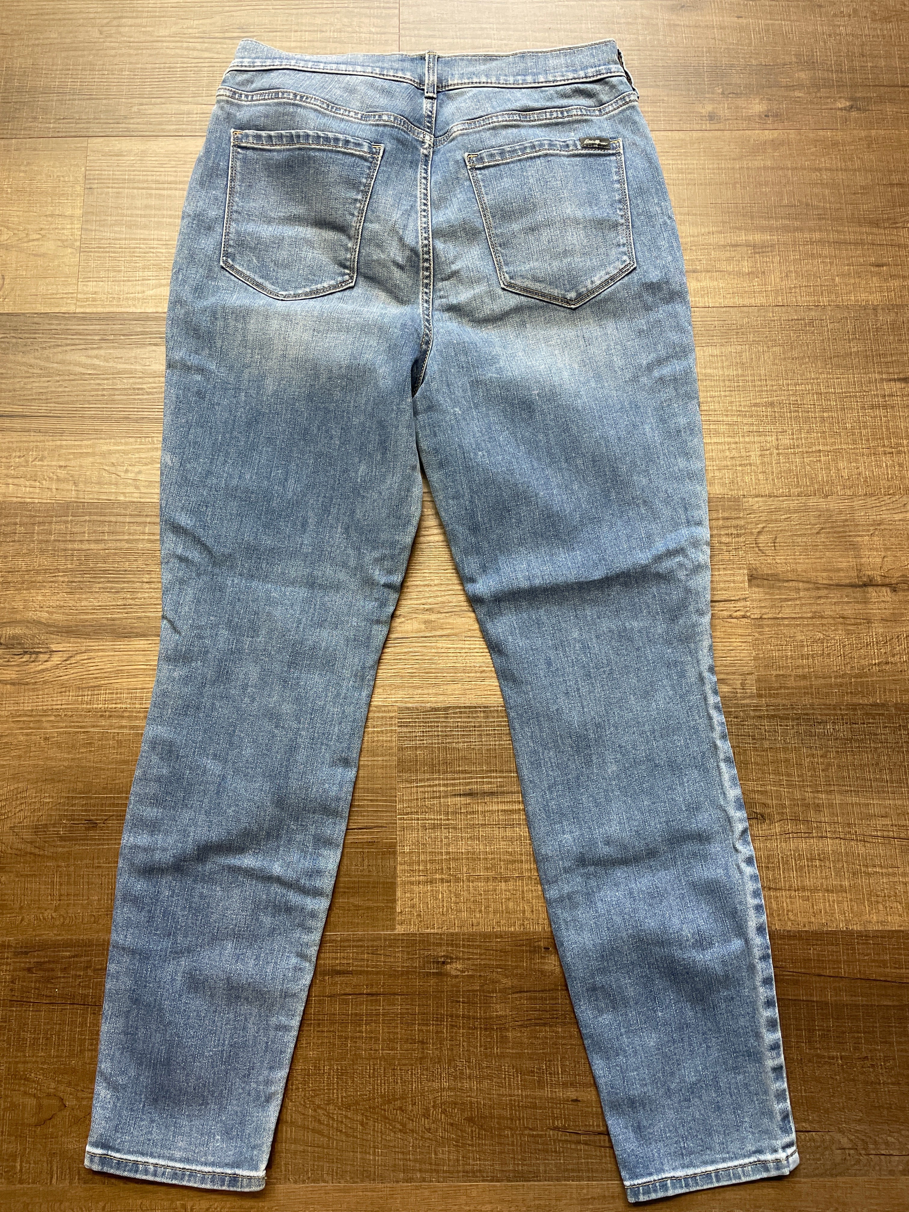 Eddie Bauer Slightly Curvy High Rise Skinny Jeans (12)