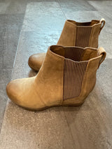 Sorel Joan Of Arctic II Wedge Chelsea Boot (6.5)