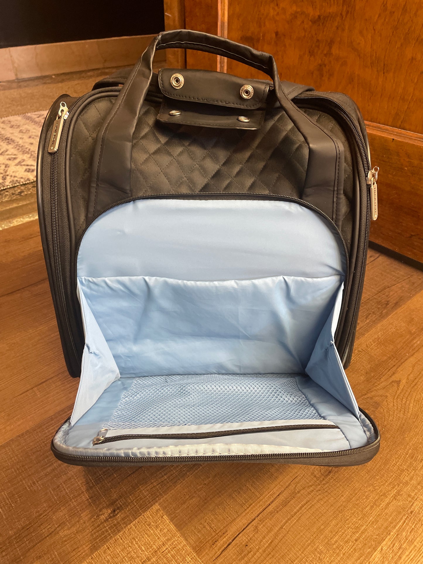 Travelon Quilted Nylon Rolling Bag