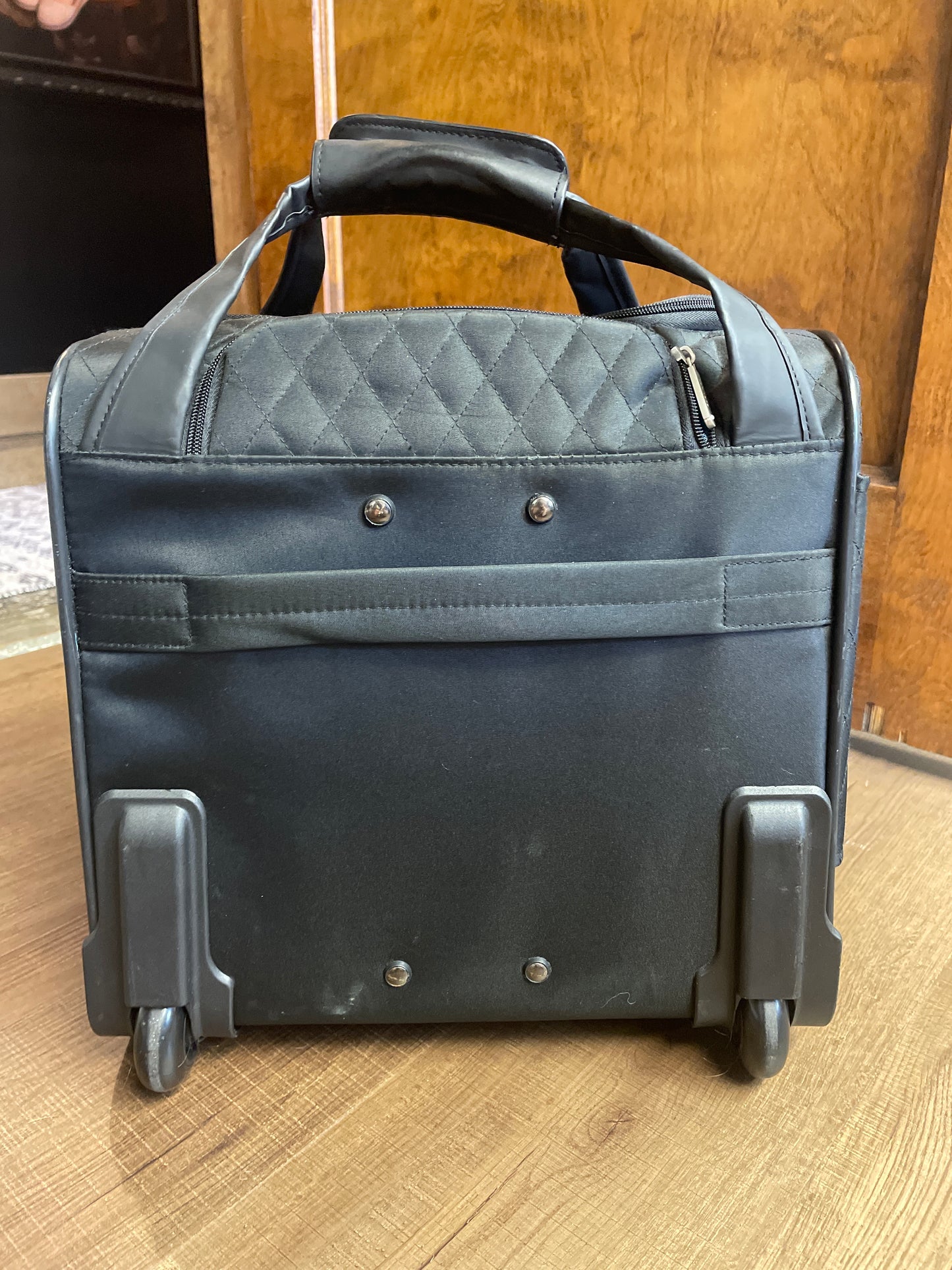 Travelon Quilted Nylon Rolling Bag