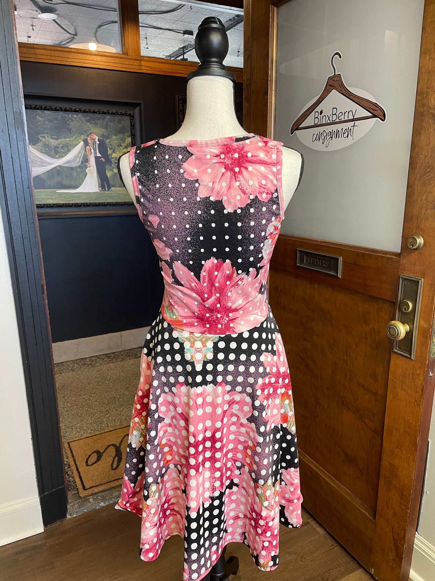 LulaRoe Simply Comfortable Sleeveless Dress (S)