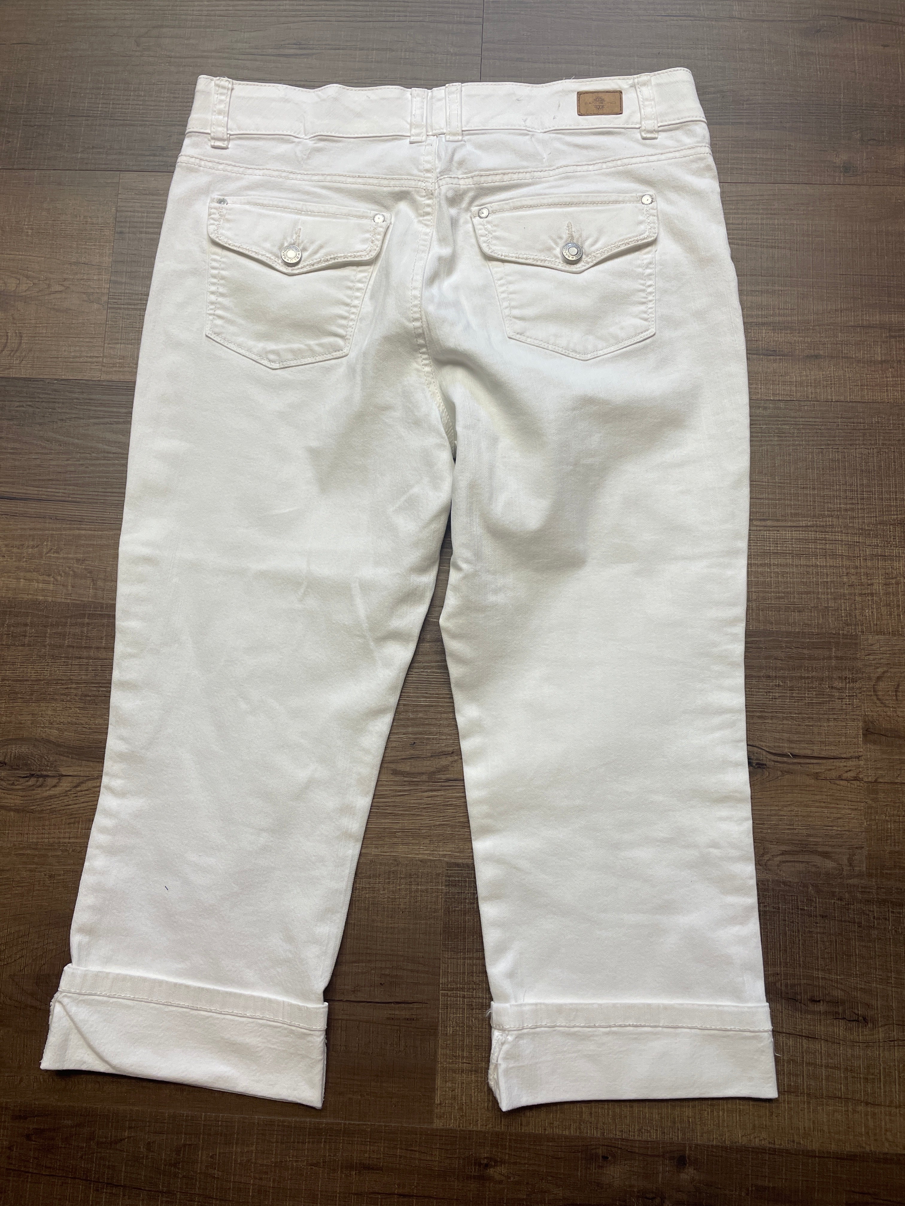 Bandolino Missy Capri Jeans (8)