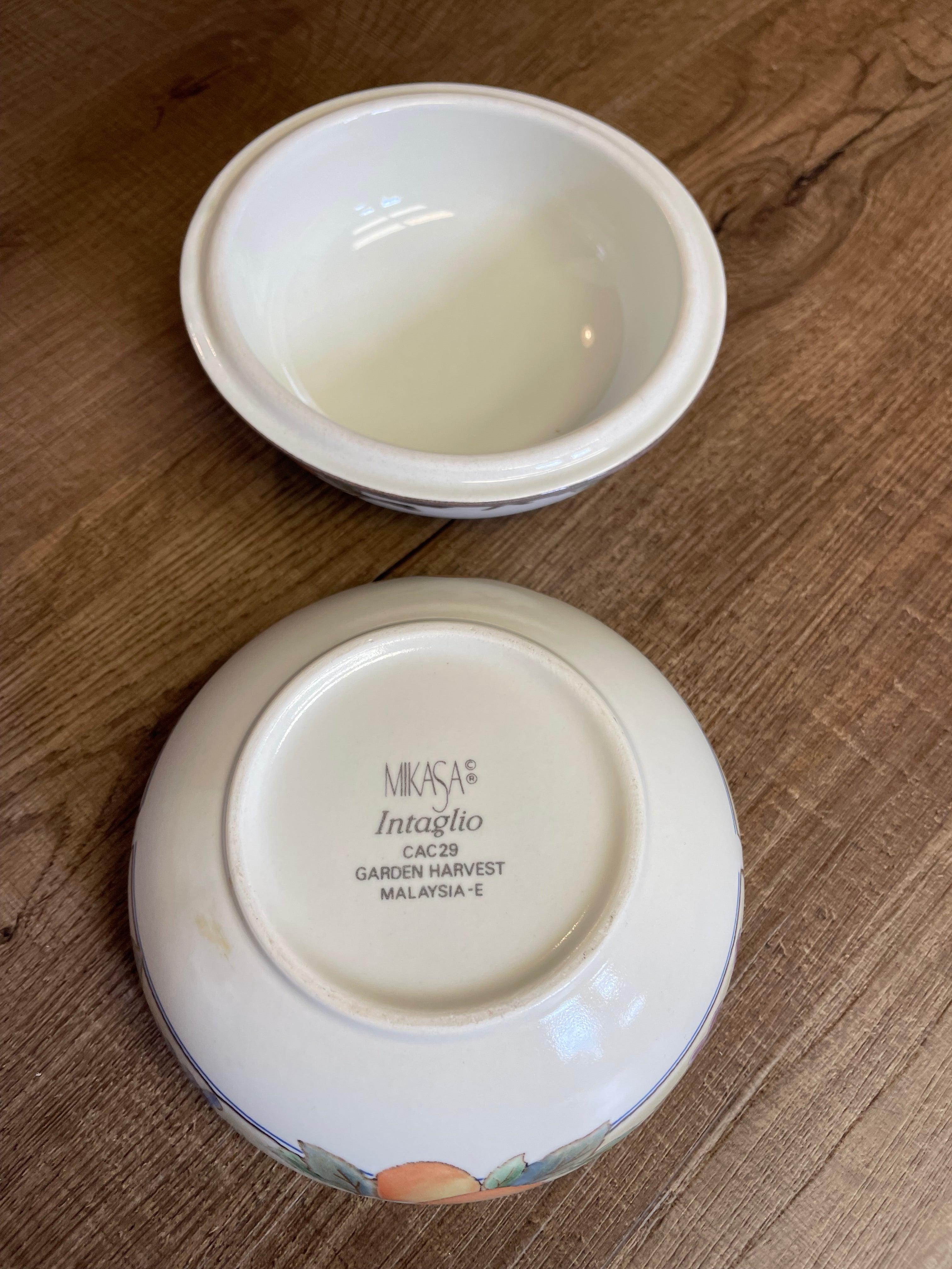 Mikasa Garden Harvest 5" Round Lidded Trinket Dish