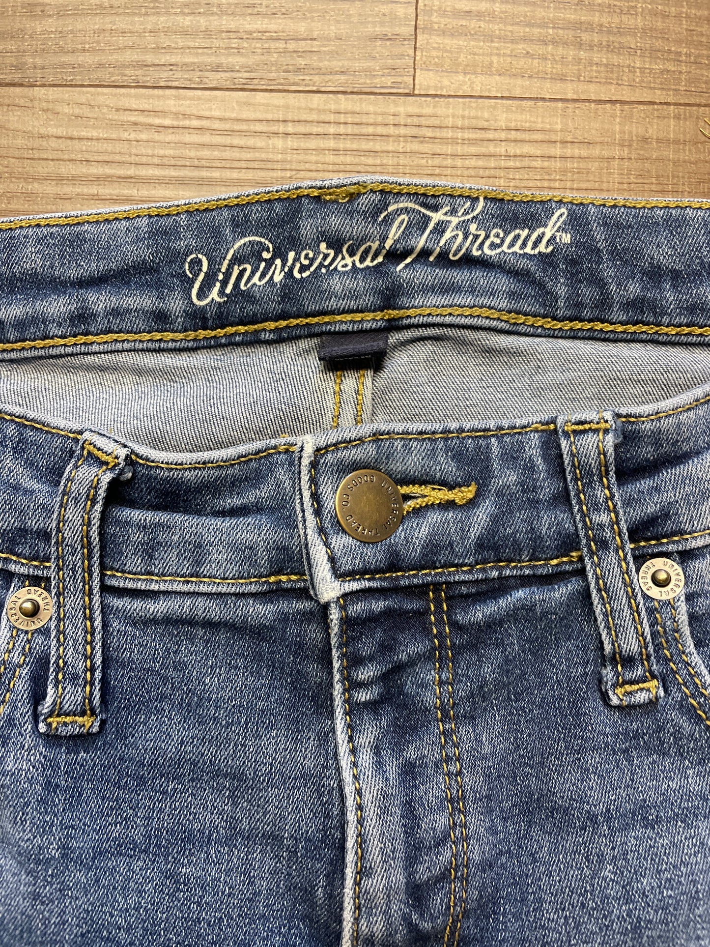Universal Thread High Rise Skinny Jean (12/31R)