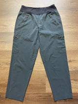 Lucy Regular Fit Women's Crop Cargo Pants (S)