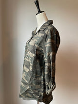 Social Standard by Sanctuary Camo Blouse (M)