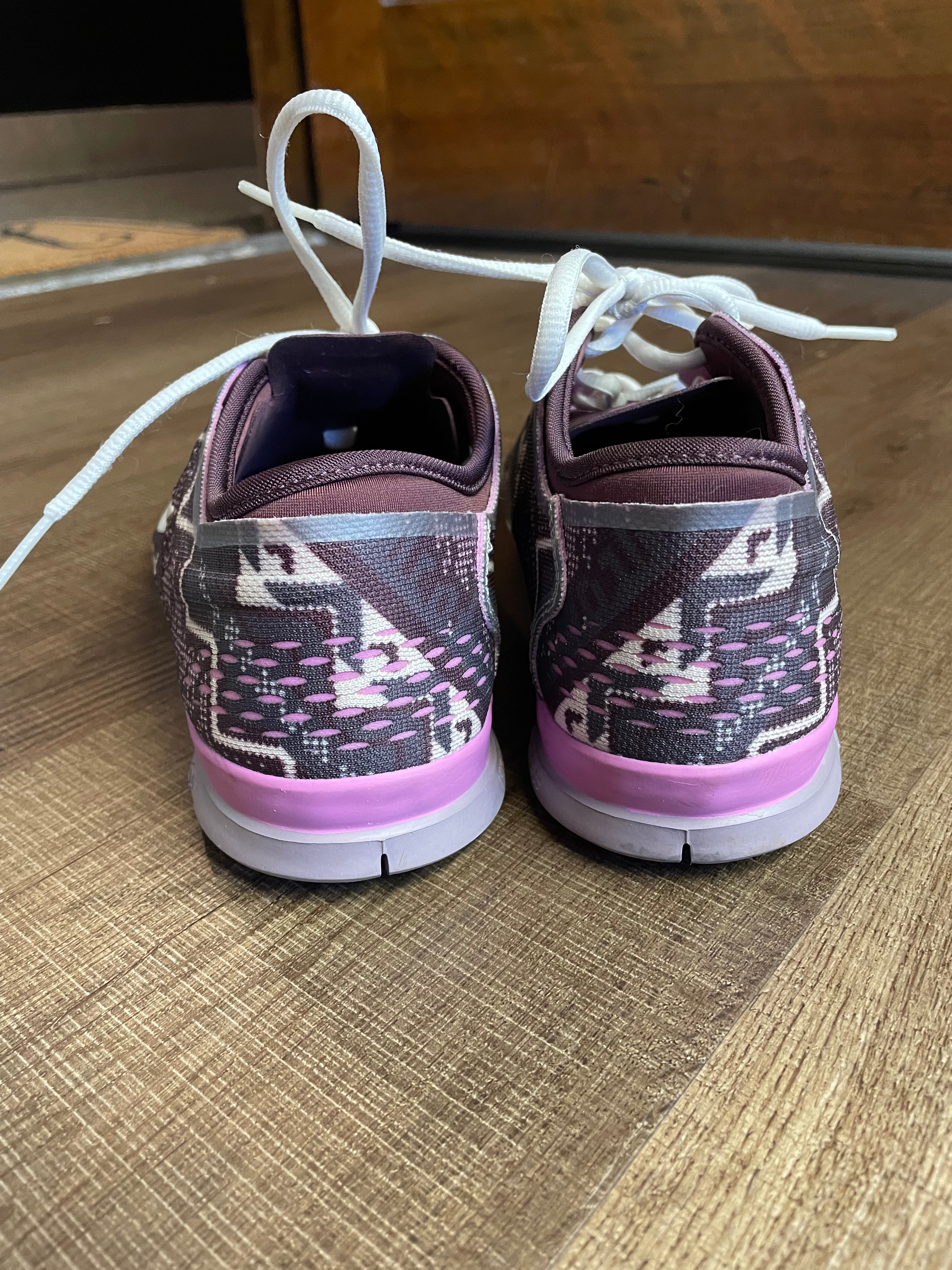 Nike Women's Free 5.0 TR Fit 4 Running Shoes (8.5)