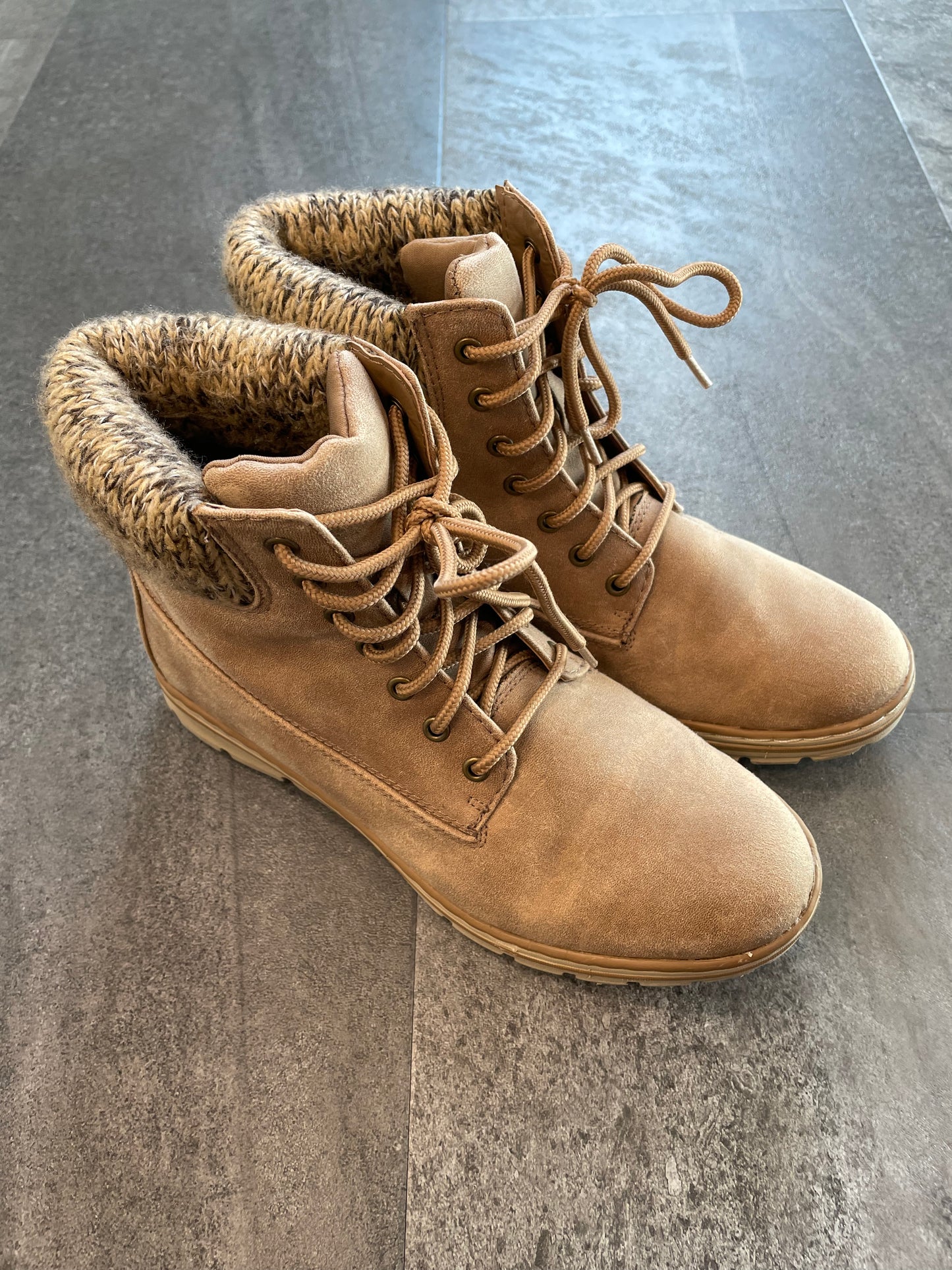 Cliffs By White Mountain Kudrow Boot (8.5)