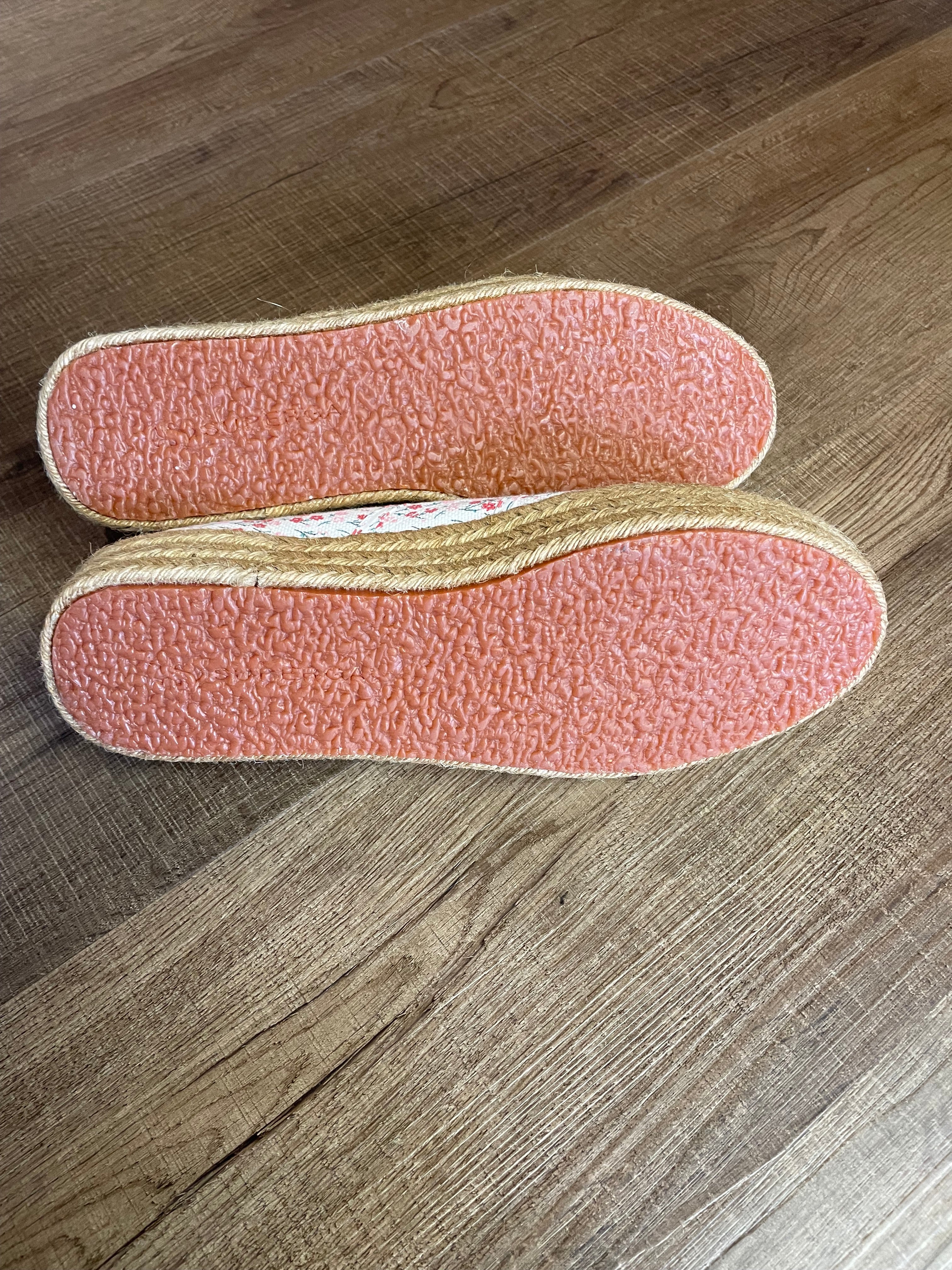 Superga Fantasia Red Floral Women's Sneakers (8)