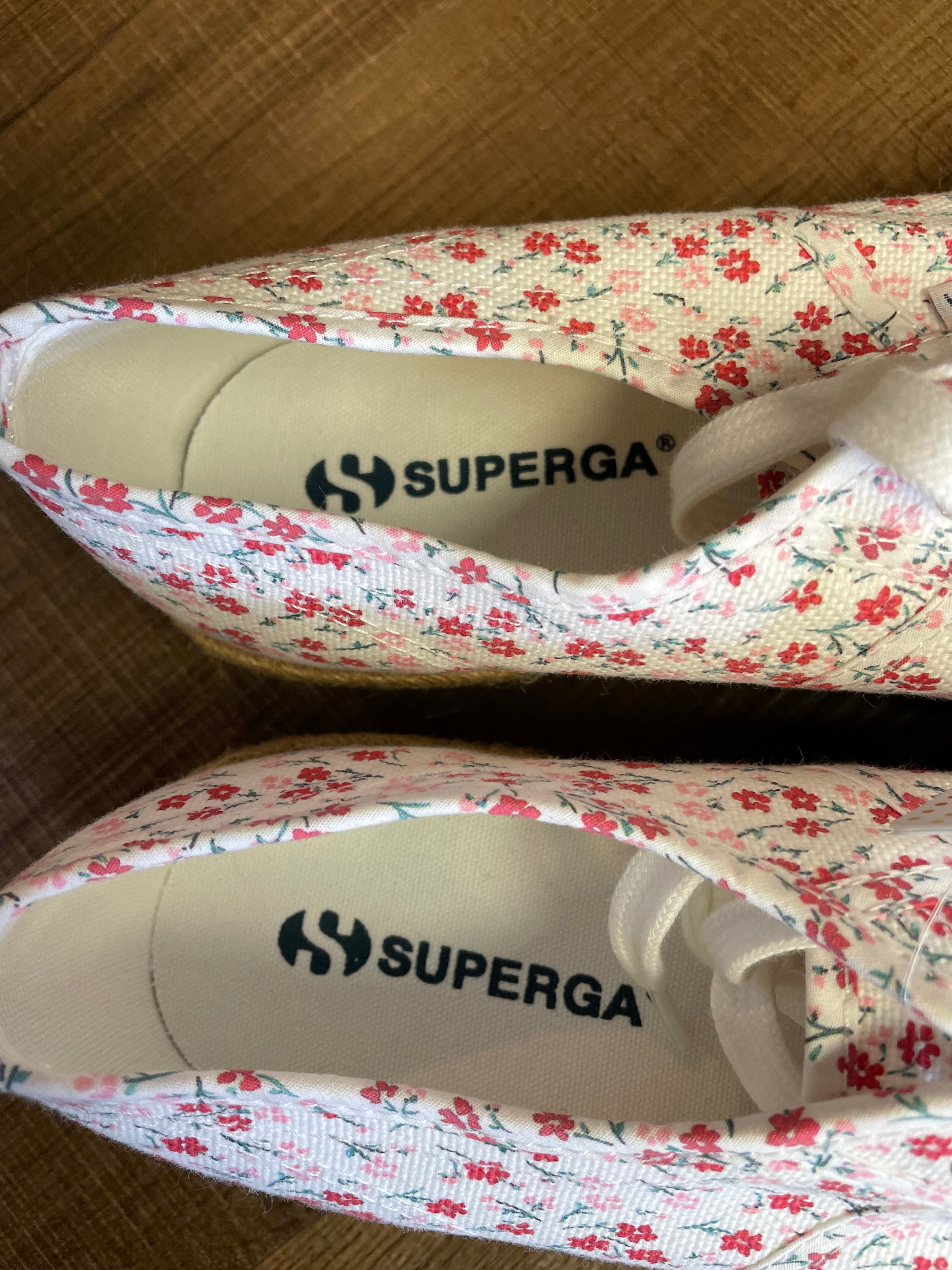 Superga Fantasia Red Floral Women's Sneakers (8)
