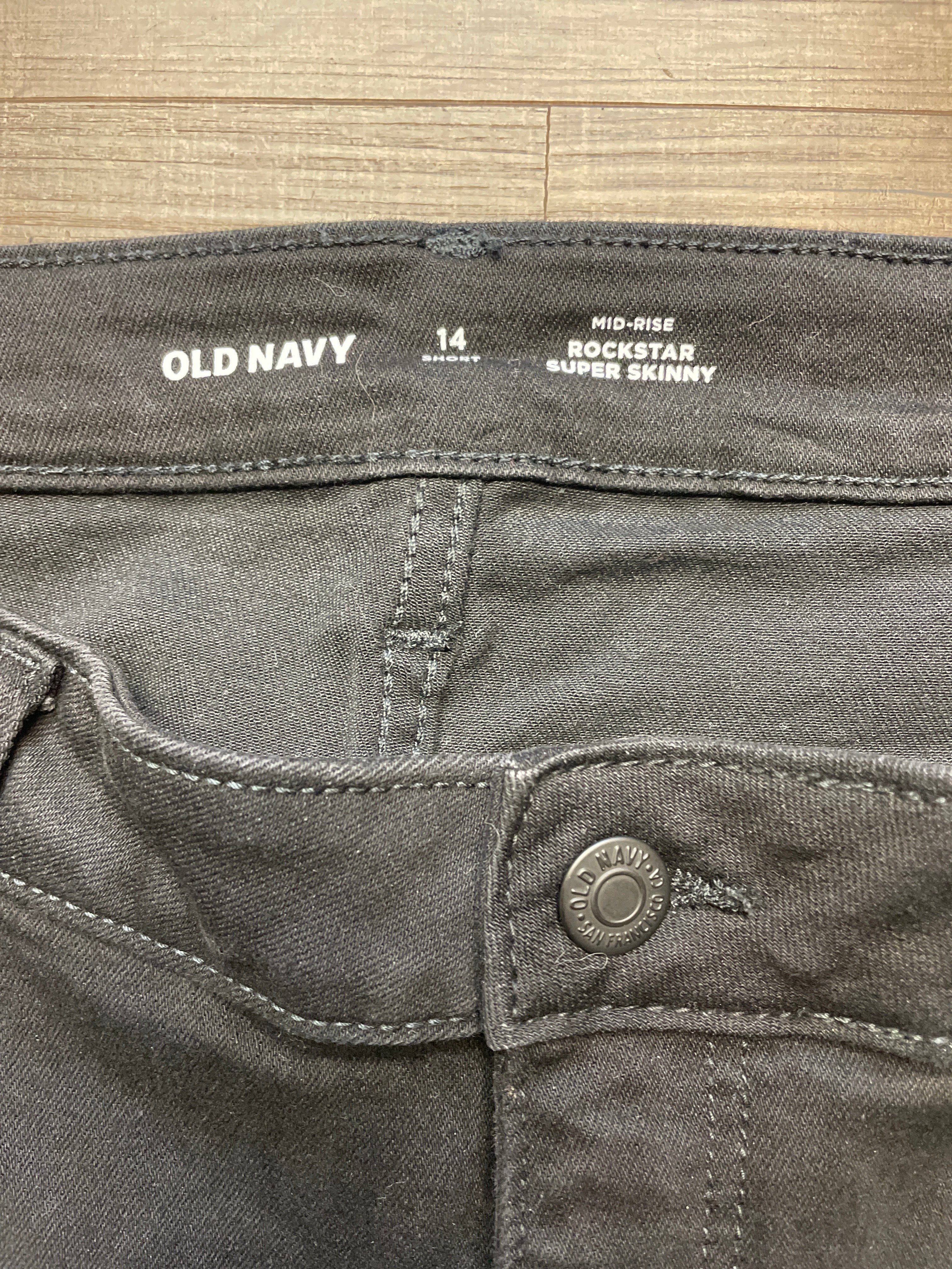 Old Navy Mid-Rise Rockstar Super Skinny Jeans (14)