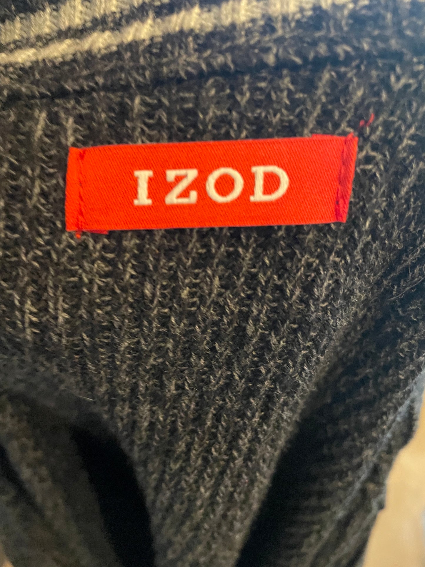 IZOD Quarter Zip Men's Sweater (XL)