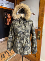 Papillion Sherpa Lined Hooded Women's Camo Coat (L)