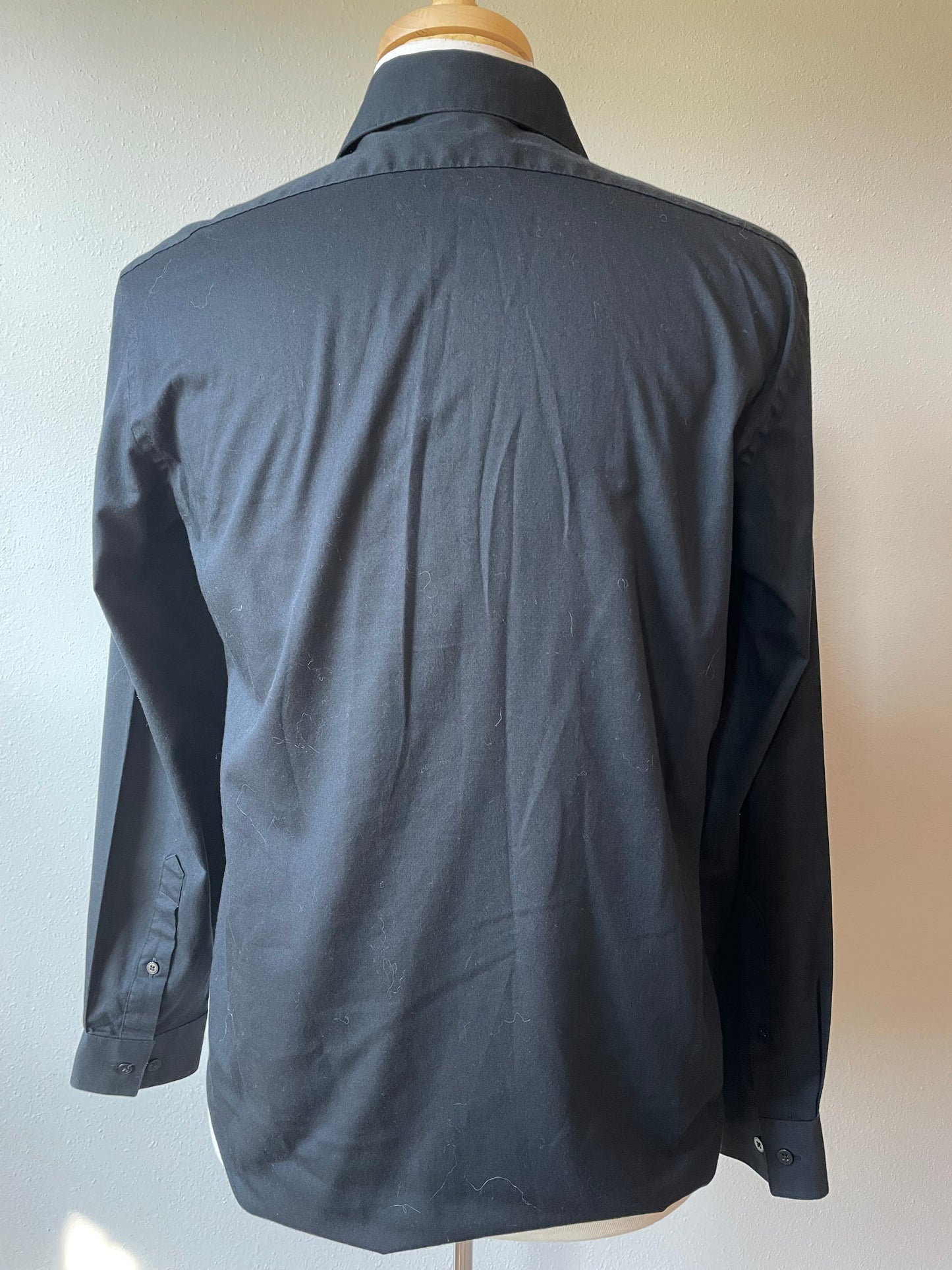 Van Heusen Flex Slim Fit Stretch Men's Button Down (M)