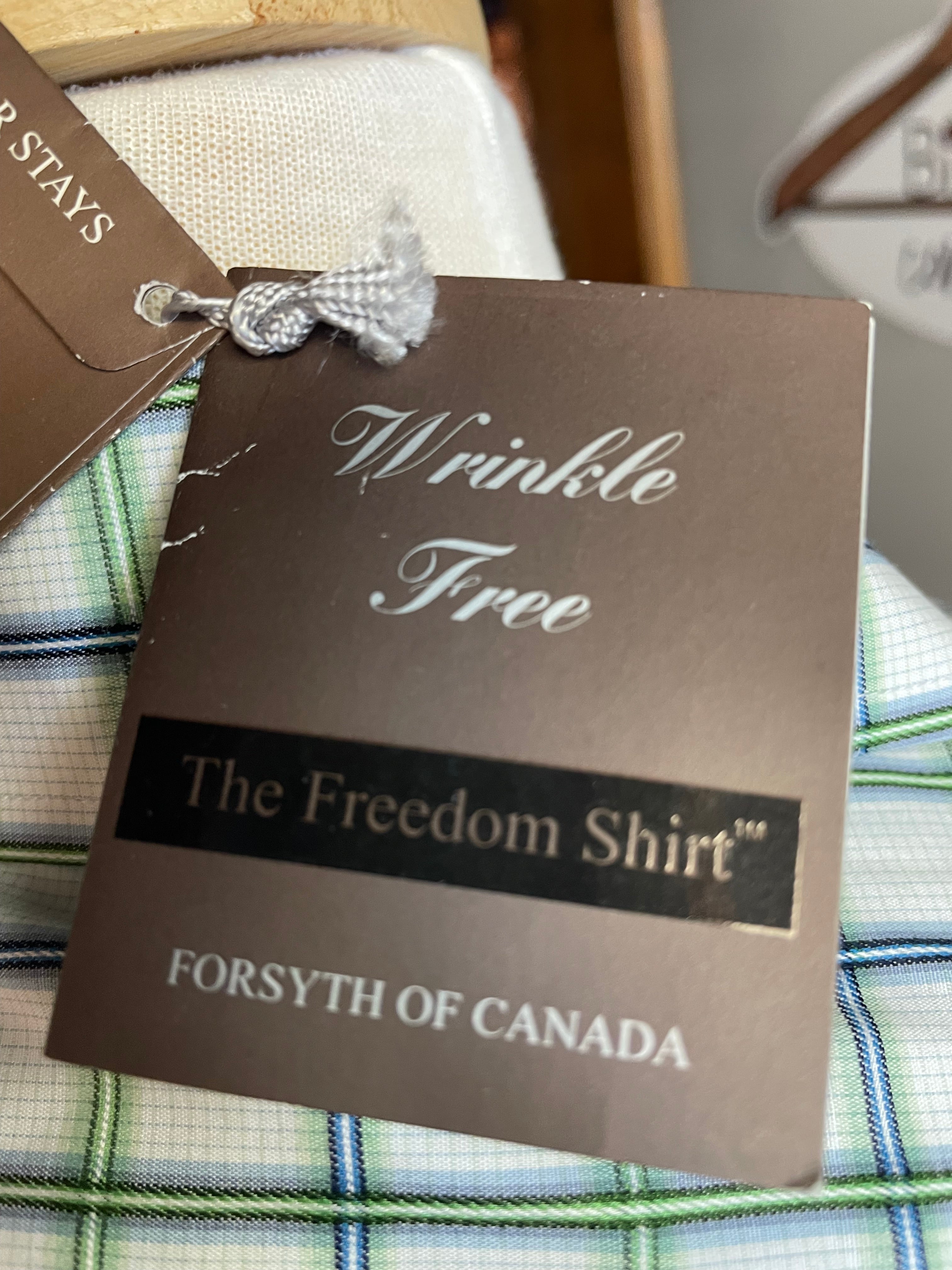 Forsyth of Canada Wrinkle Free Men's Button Down Shirt (NWT)