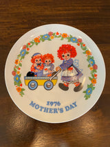 The Schmid Collection Raggedy Ann & Andy Mother's Day 1976 Collectible Plate
