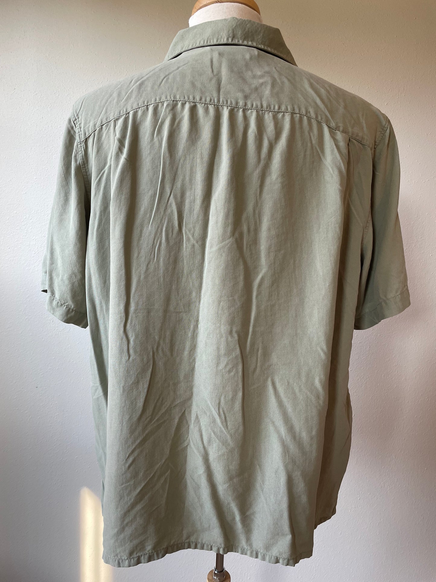 Axist Silk Touch Sage Men's Button Down (XL)