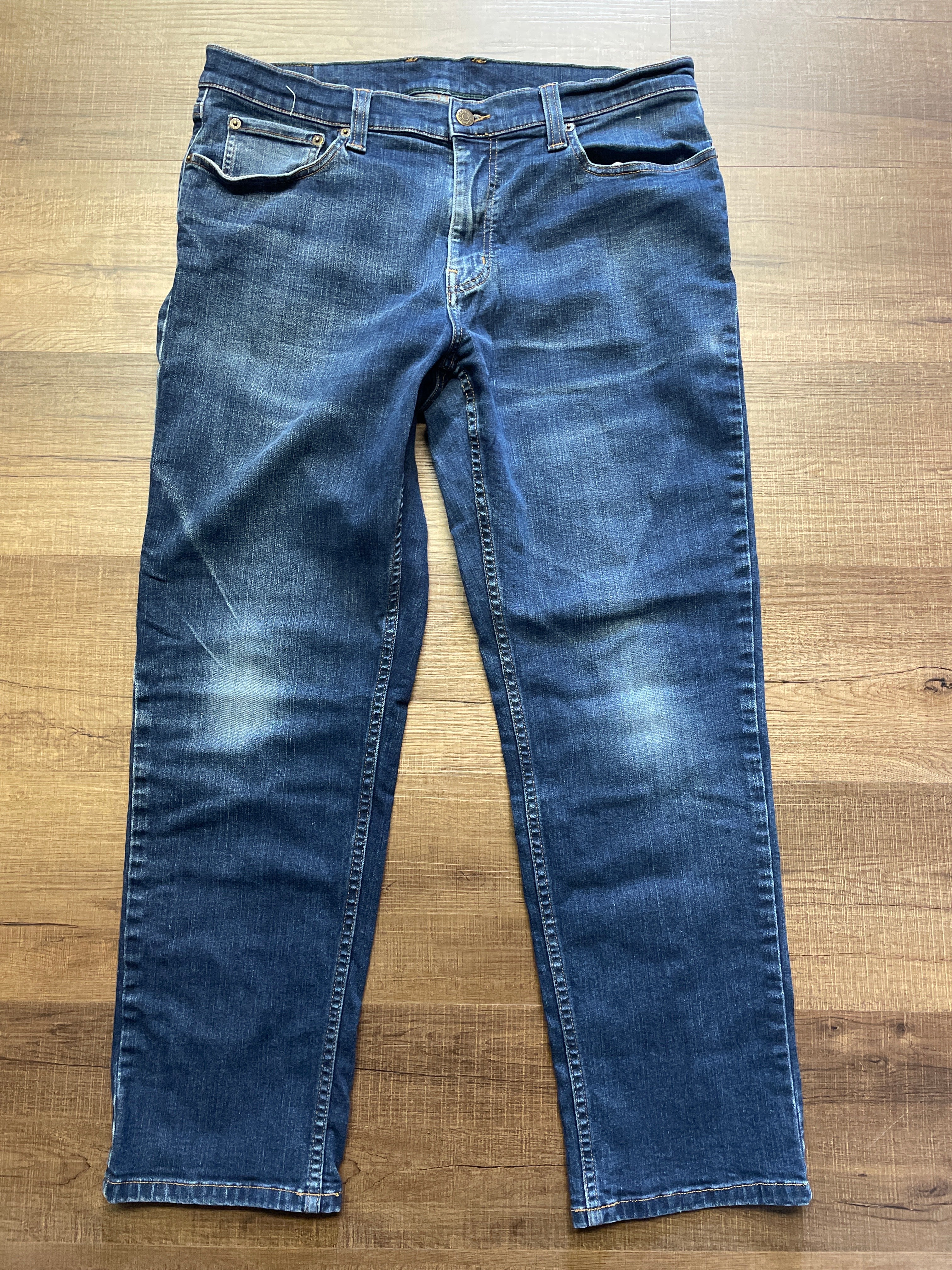 L.L. Bean Men's Dark Wash Jeans (36x29)