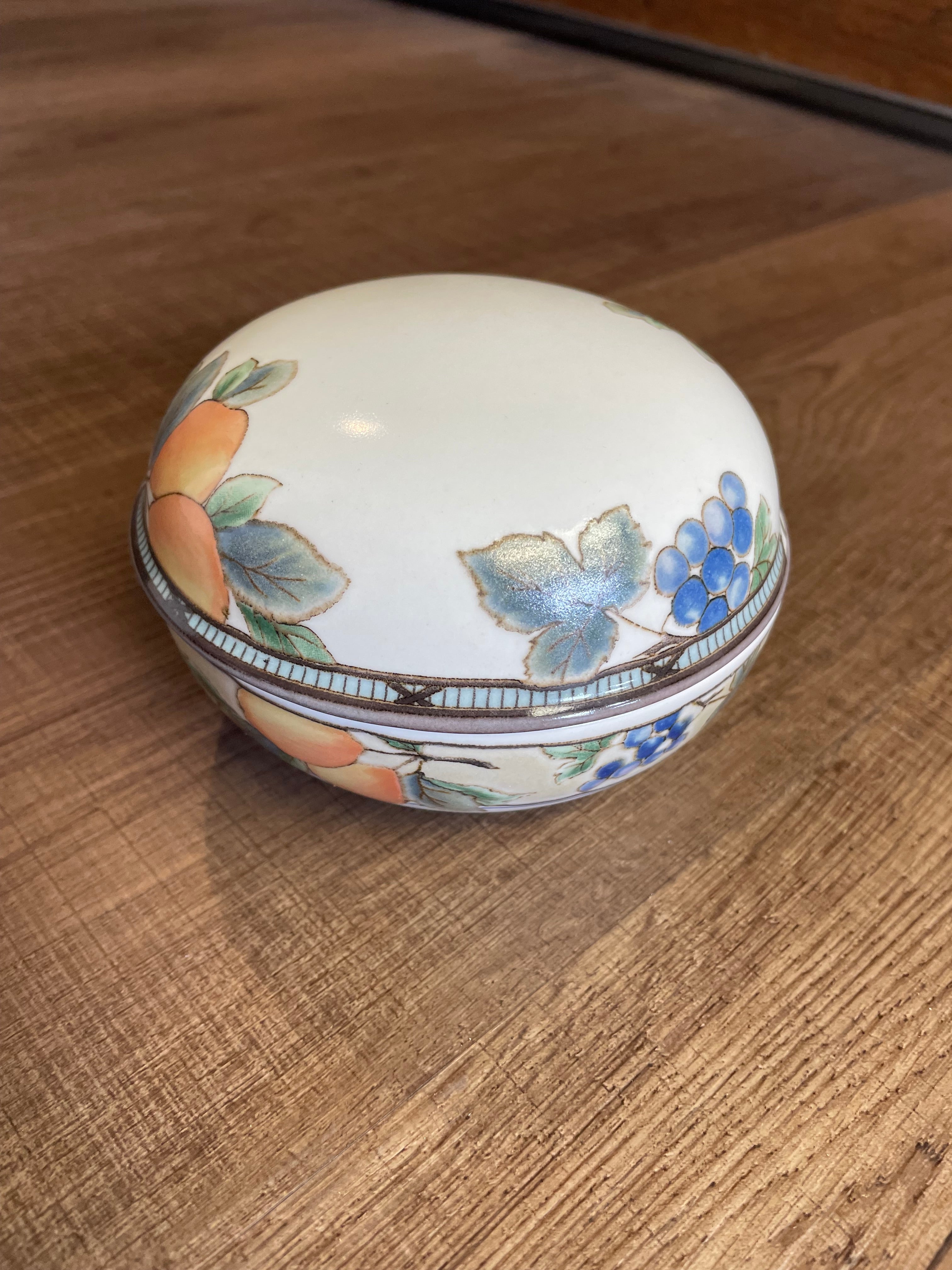 Mikasa Garden Harvest 5" Round Lidded Trinket Dish