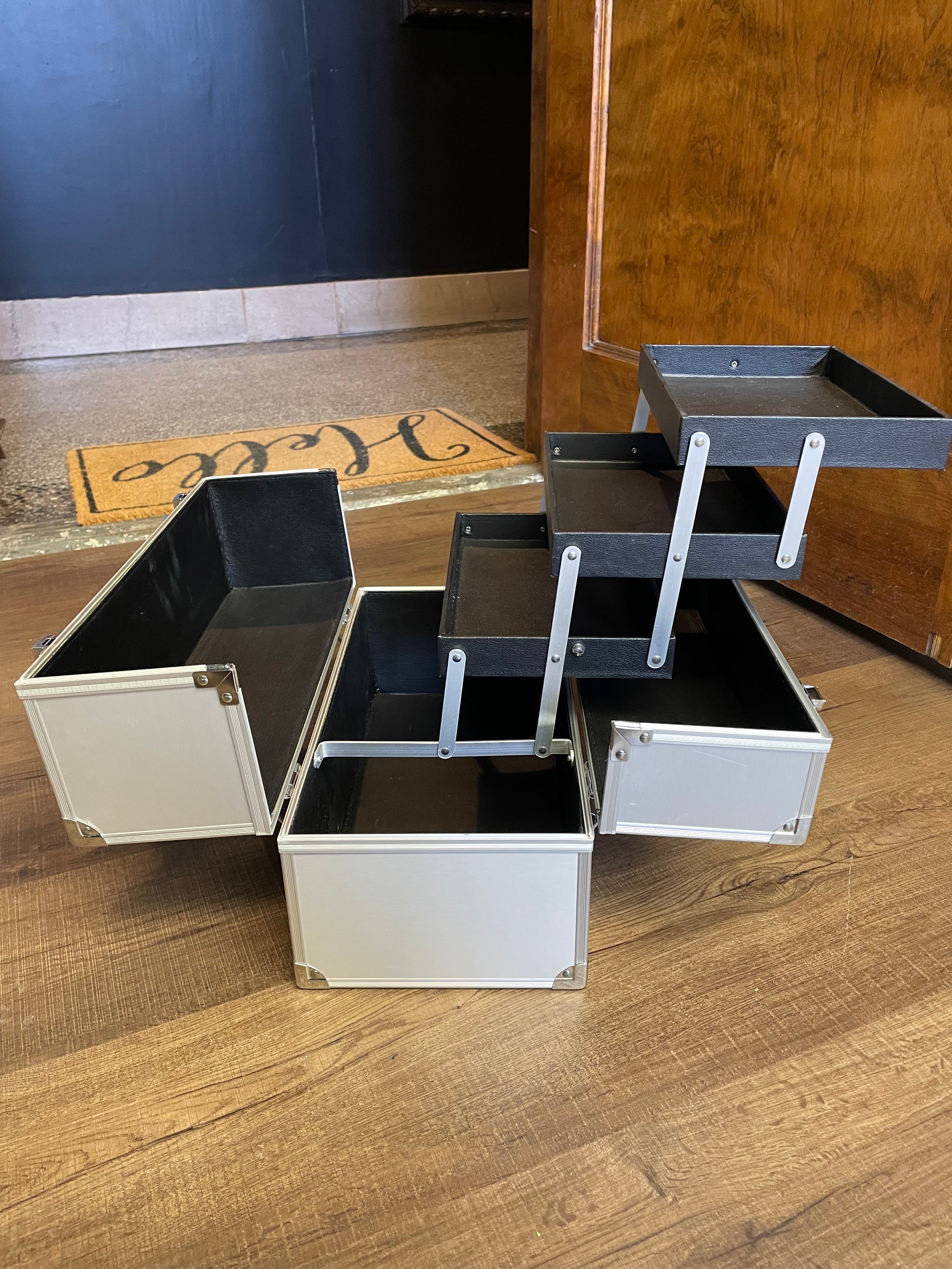 Arbonne Cosmetic Trunk