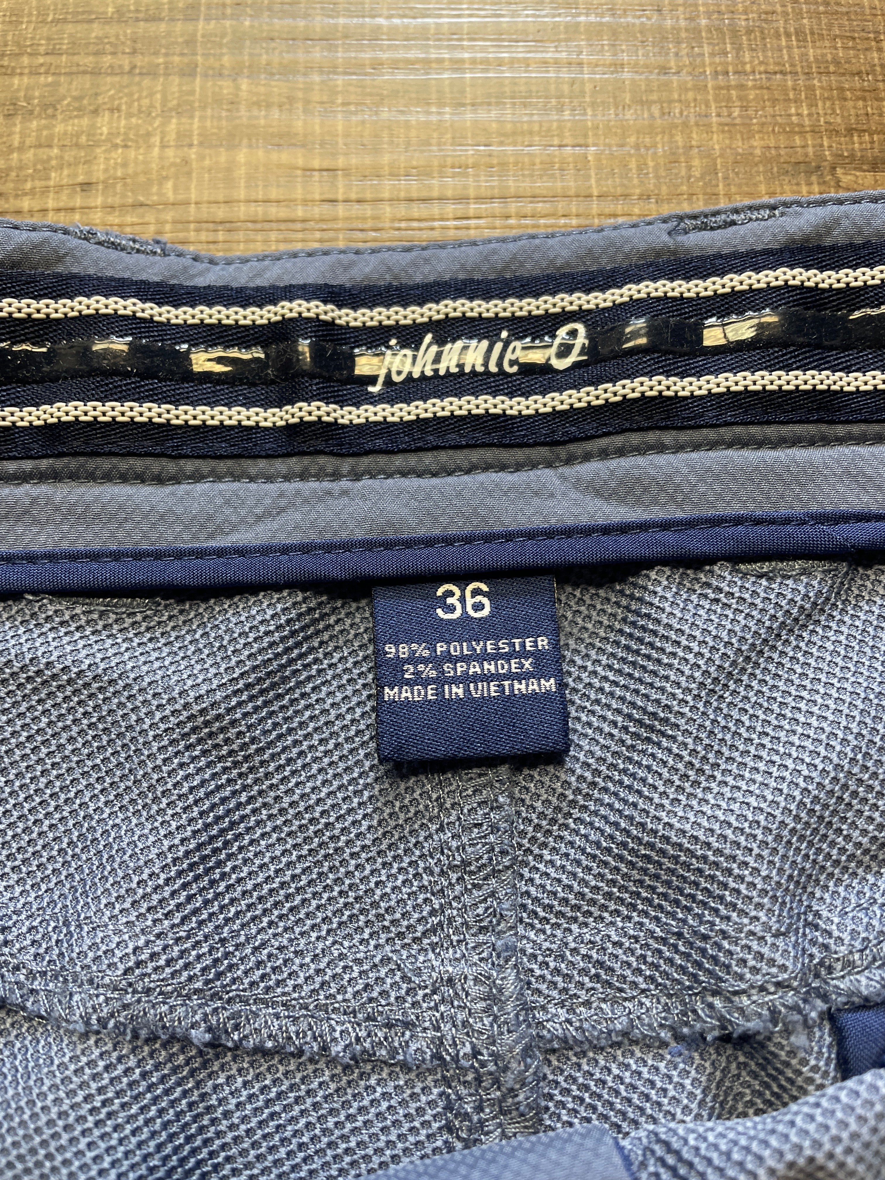 Johnnie-O Men's Performance Golf Shorts (36)