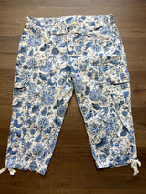 Faded Glory Blue Floral Capris (16)