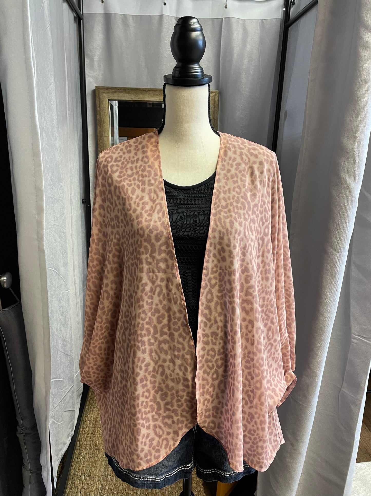 Vince Camuto Cuffed Kimono (S)