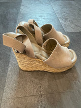 Marc Fisher Women's Nelly Sandal (6.5)