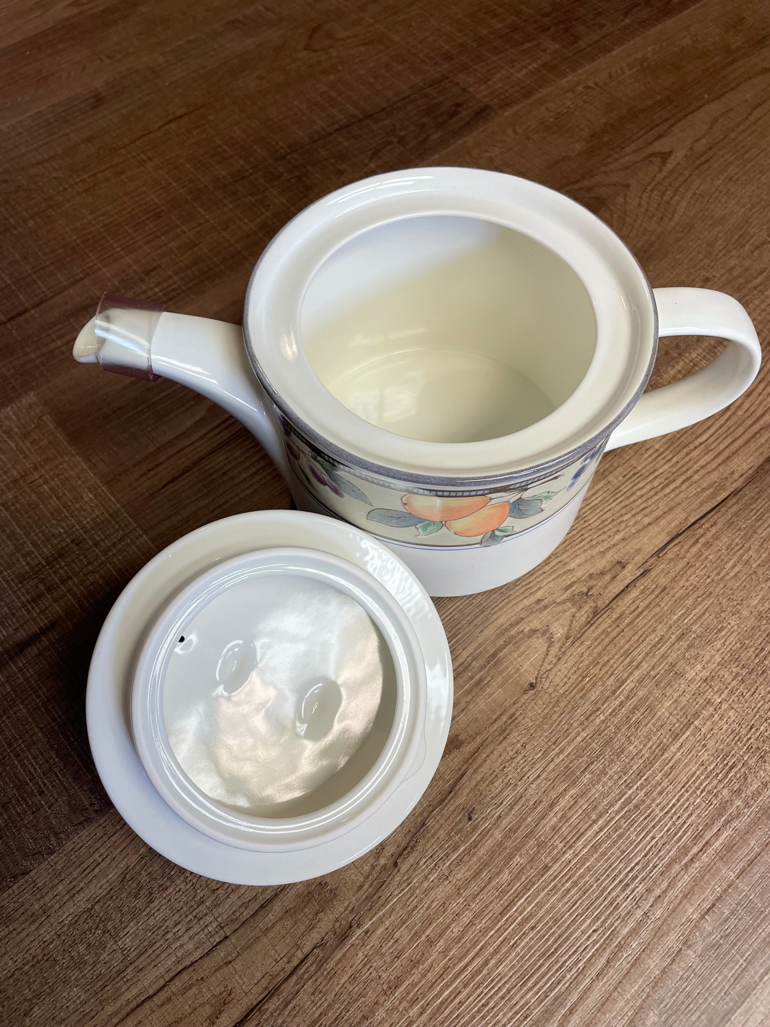 Mikasa Garden Harvest Tea Server (NIB)