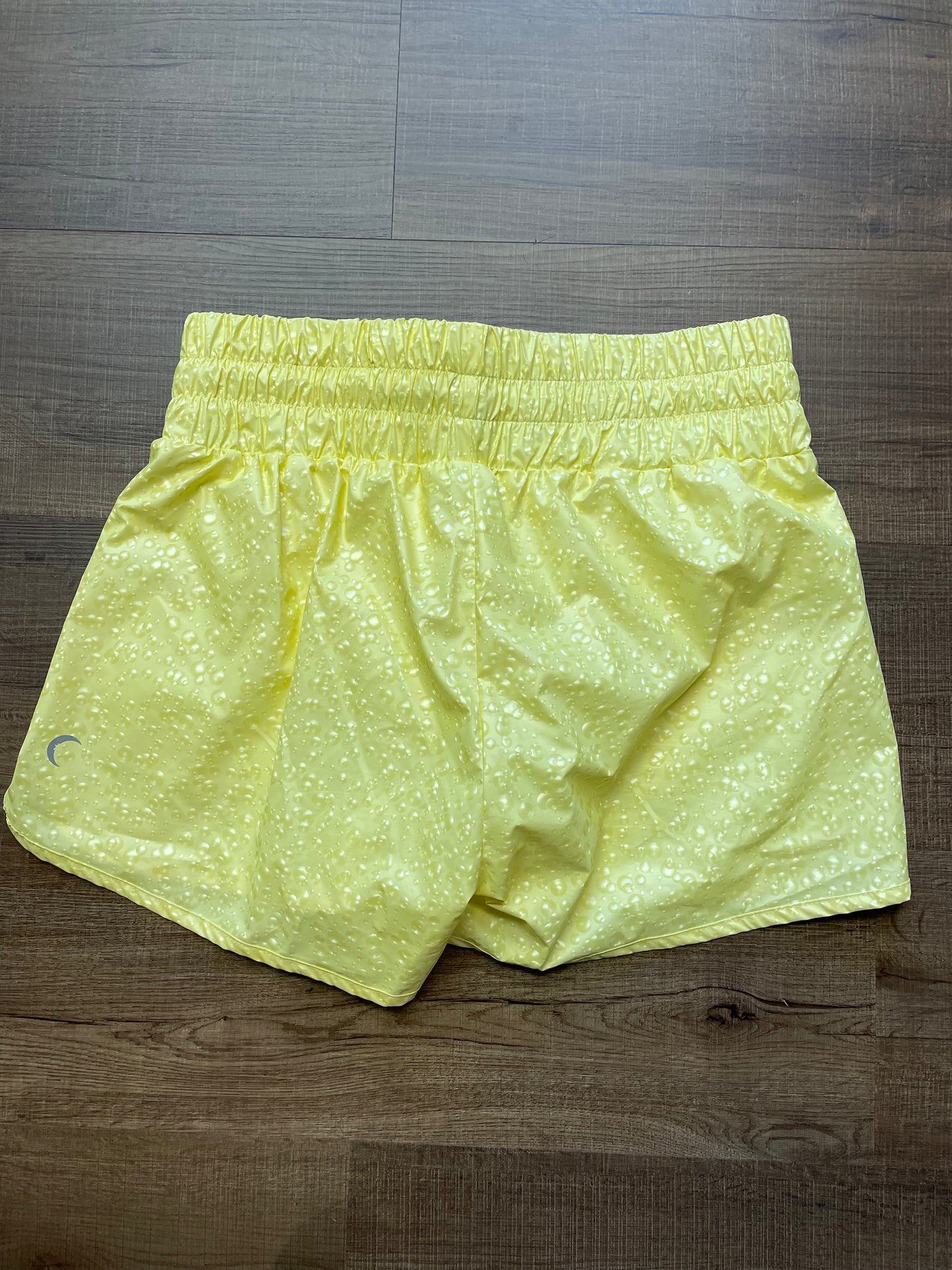 ZYIA Active High Rise Rain Drop Print Bomber Shorts (M)