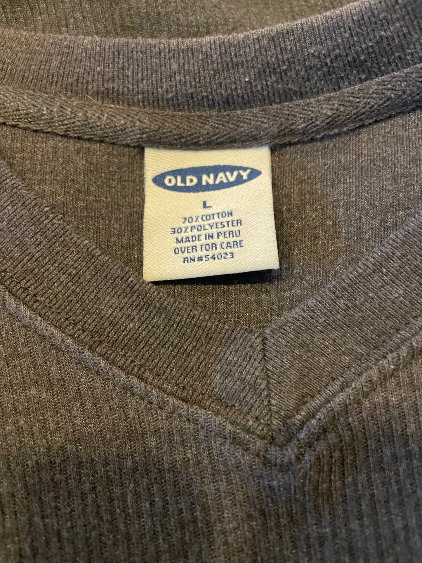 Old Navy Men's Ribbed V-Neck Tee (L)