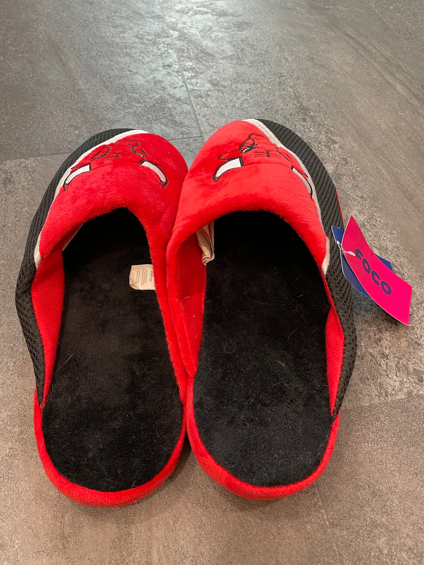 Chicago Bulls Men's Plush Slippers (XL)