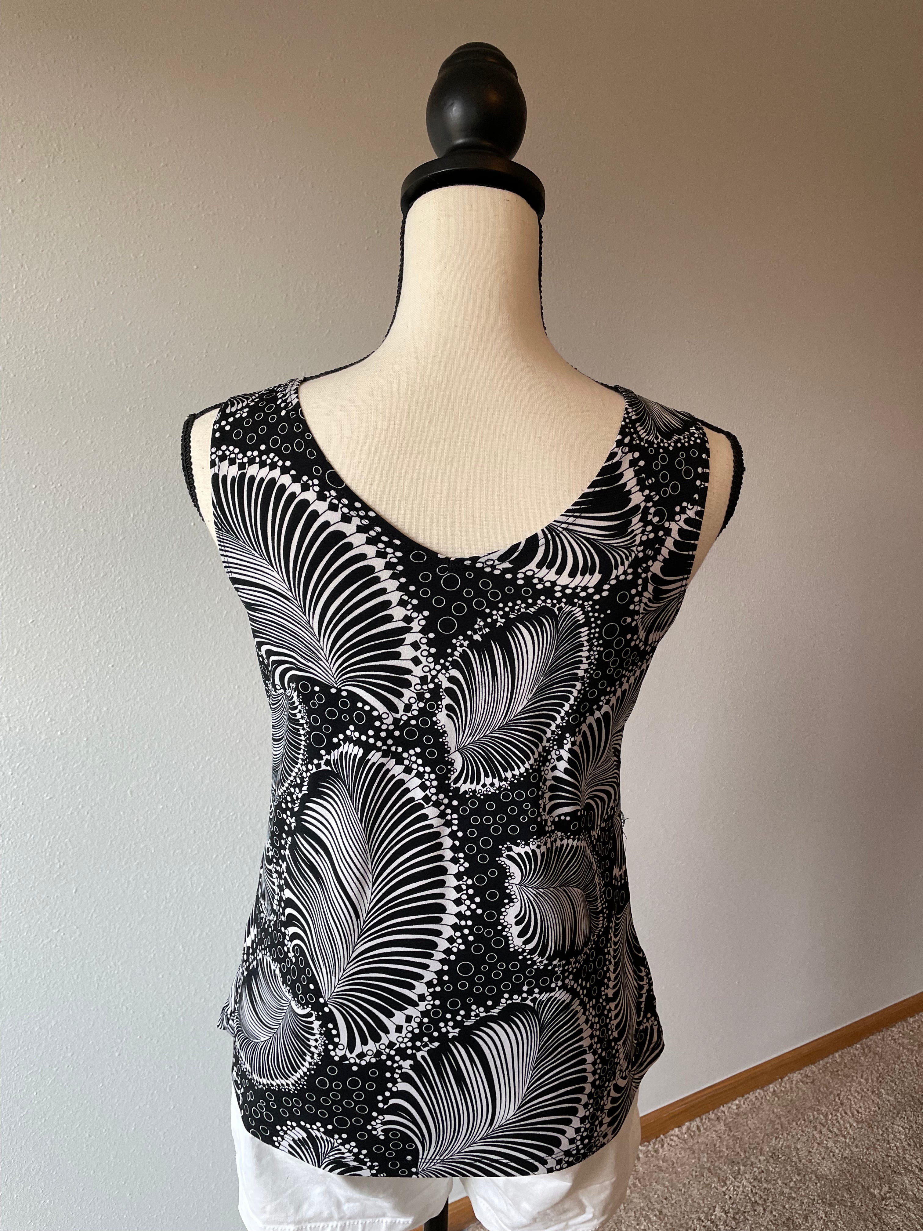 Cato Black and White Sleeveless Top (S)