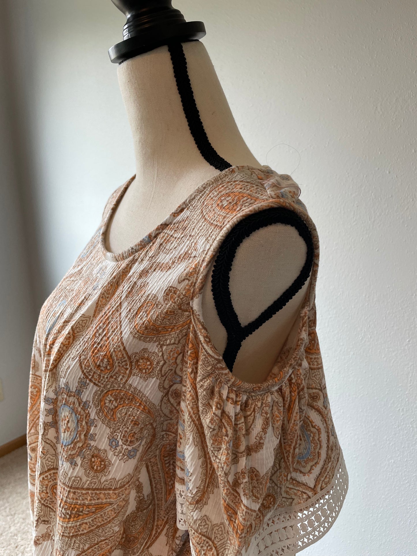 Est 1946 Women's Peekaboo Shoulder Top (18/20W)