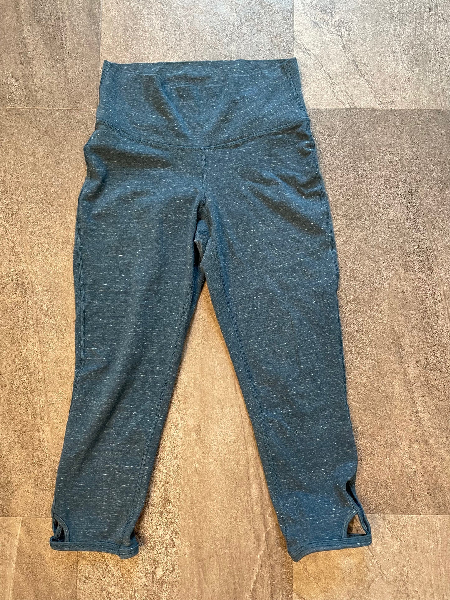 Old Navy Active Crop Leggings (M)