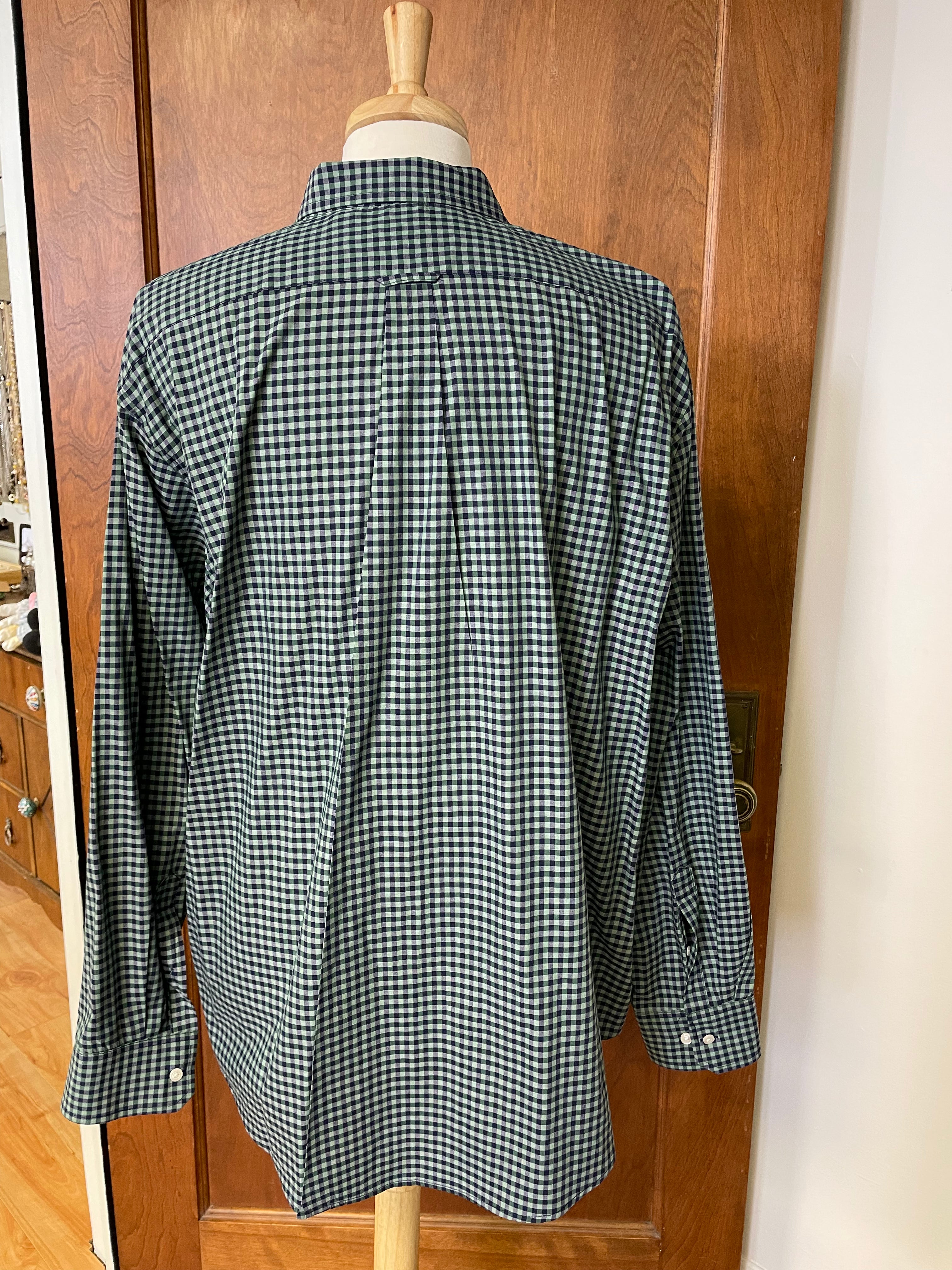IZOD Long Sleeved Plaid Button Down (XXL)