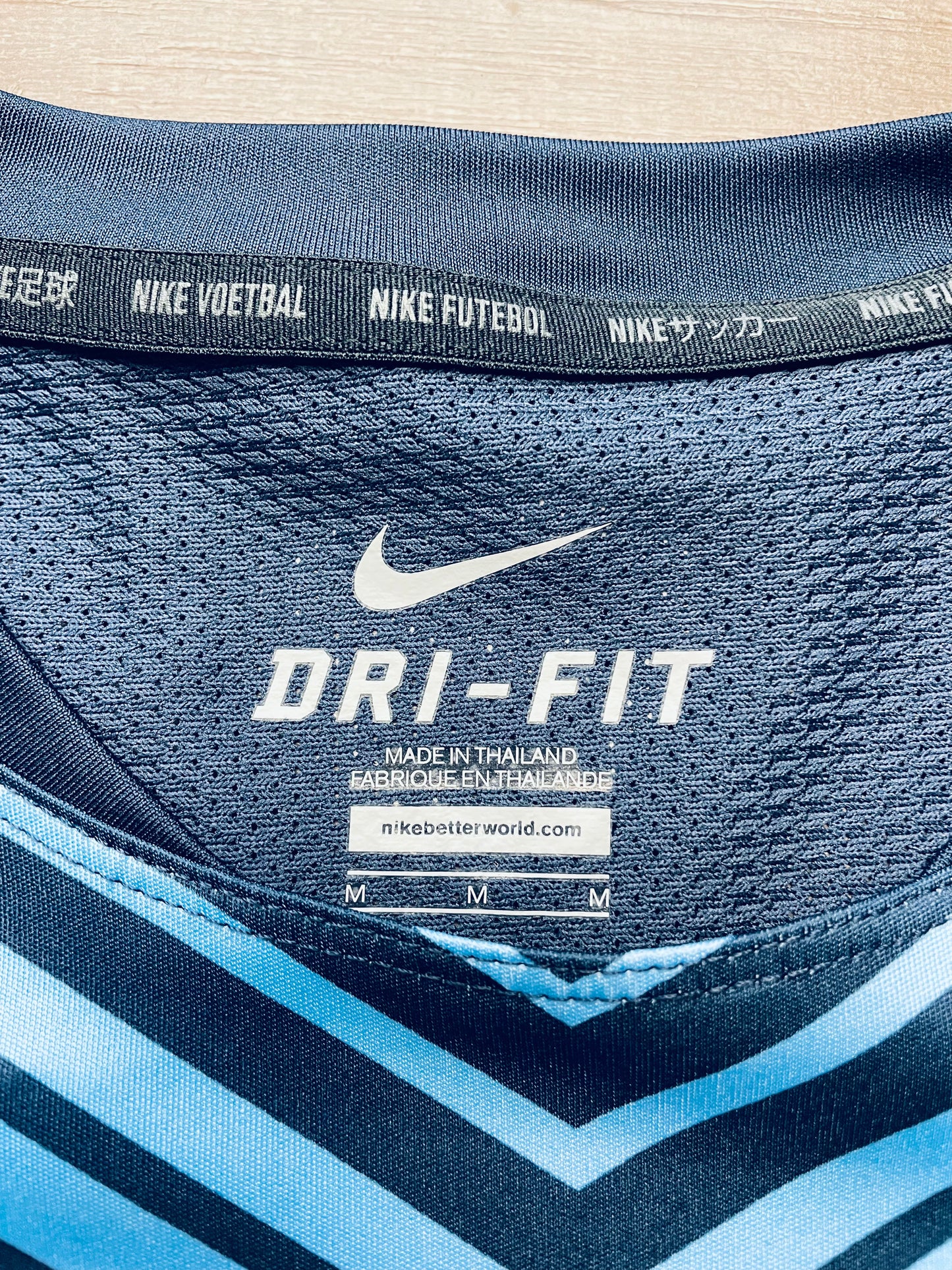 Nike DRI-Fit Men's Manchester City Etihad Airways Soccer Football Jersey (M)