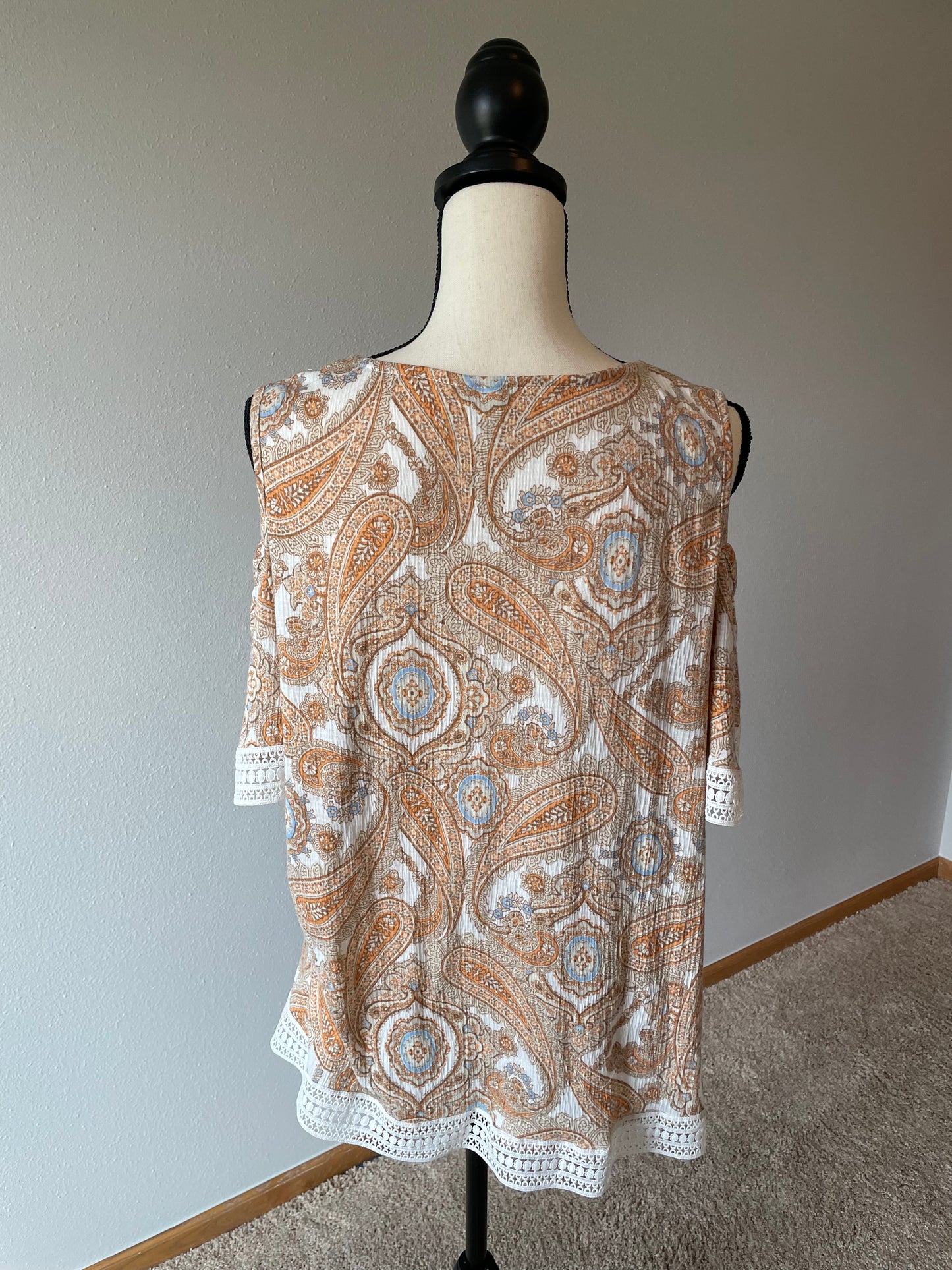 Est 1946 Women's Peekaboo Shoulder Top (18/20W)