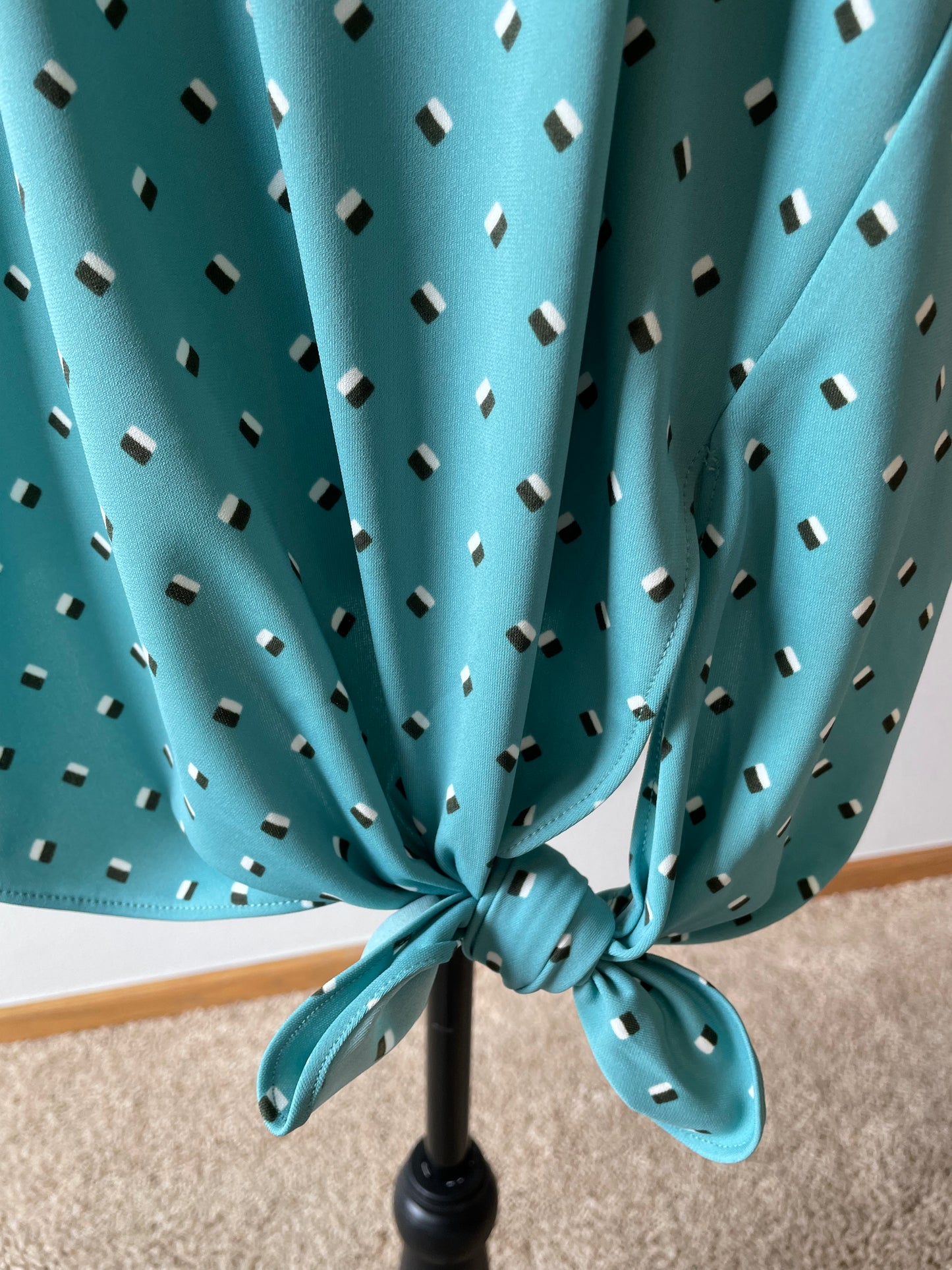 Ann Taylor Factory Tie Tank (M)
