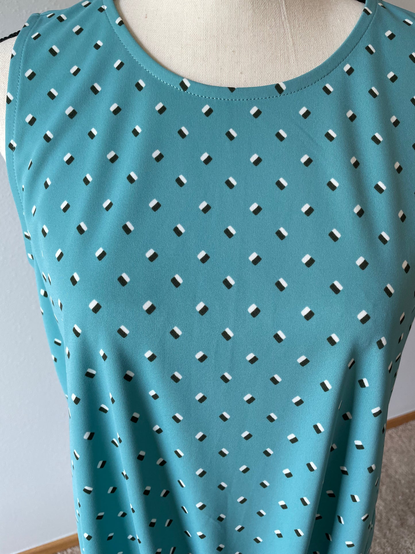 Ann Taylor Factory Tie Tank (M)