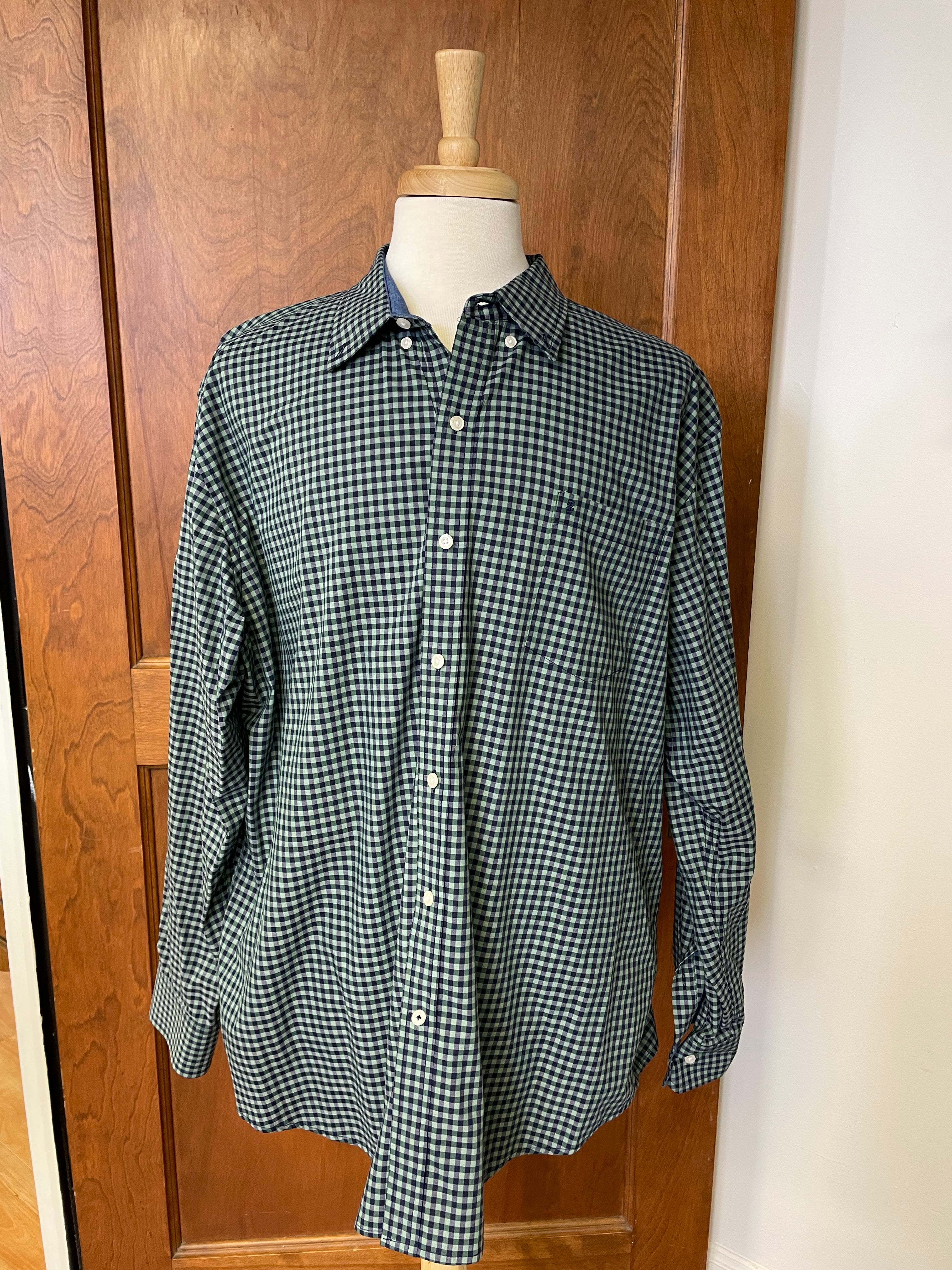 IZOD Long Sleeved Plaid Button Down (XXL)